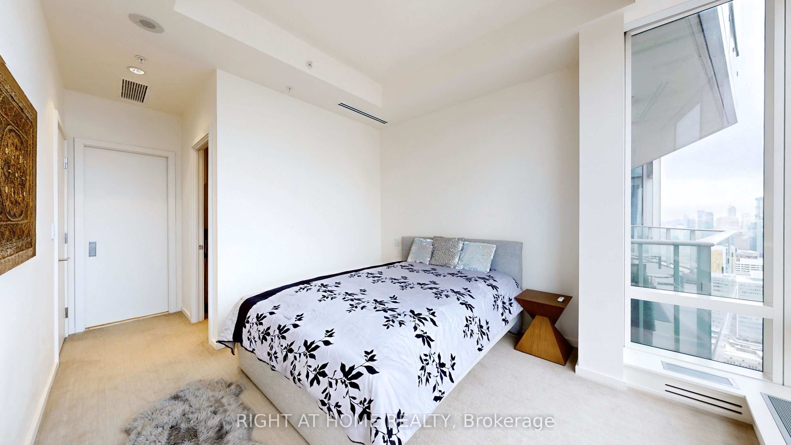 180 University Avenue, #5607