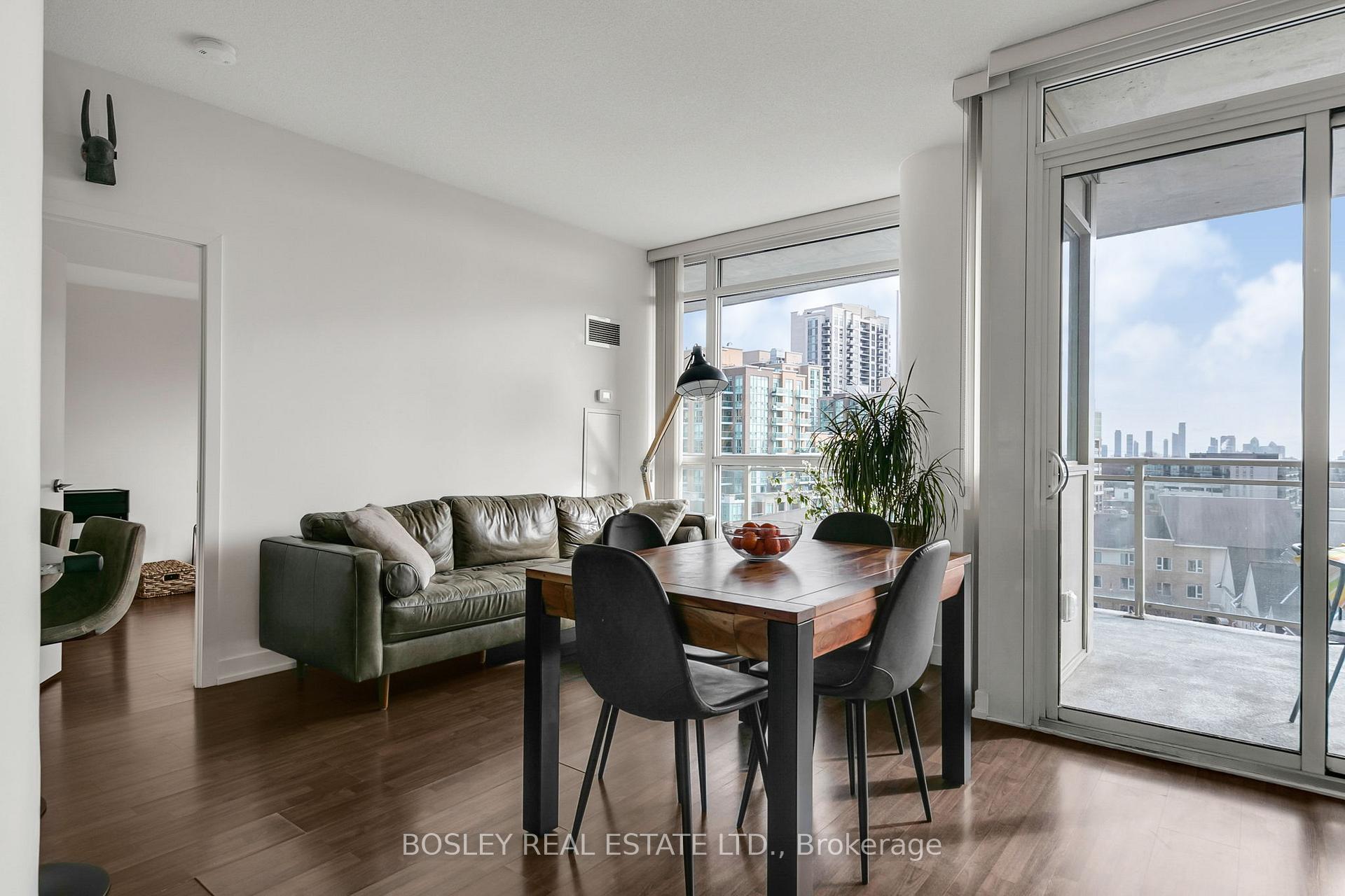 2 Bedrooms Condo at 5101 Dundas, Toronto For sale