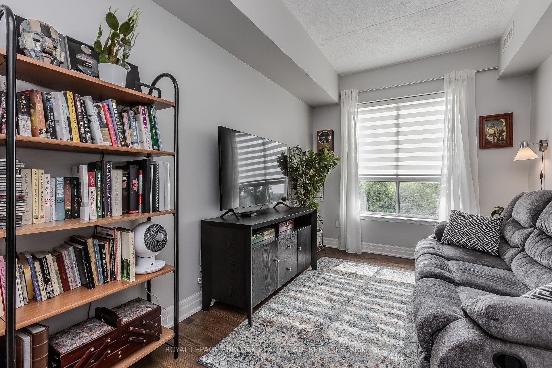2 Bedrooms Condo at 2085 Amherst Heights, Burlington For sale