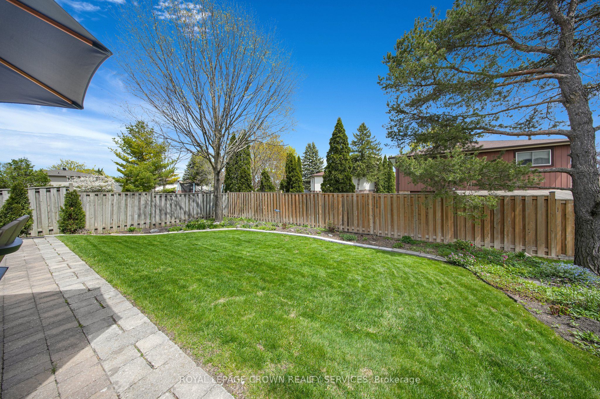 383 Ashworth Drive