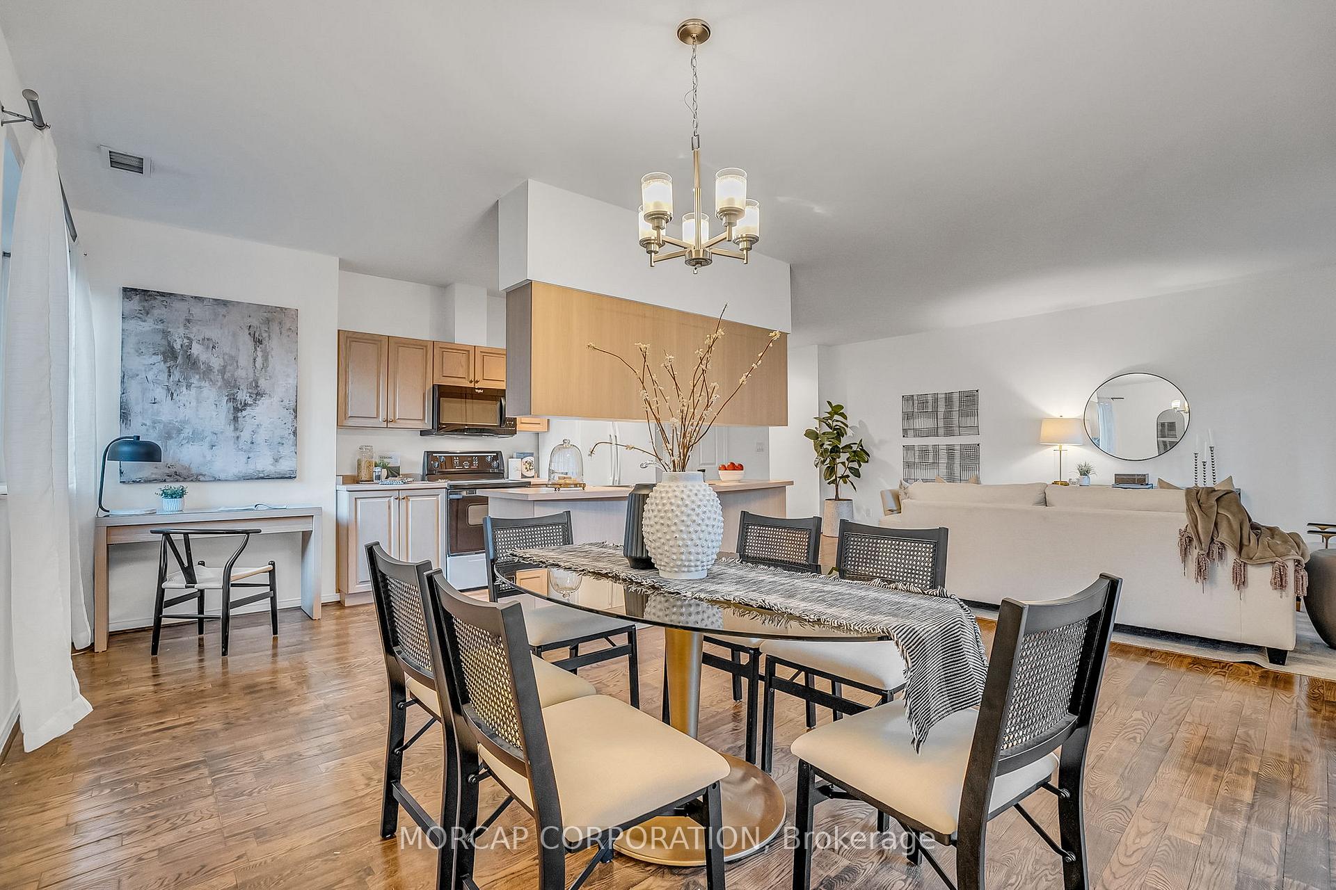 2 Bedrooms Condo at 600 Eglinton, Toronto For sale