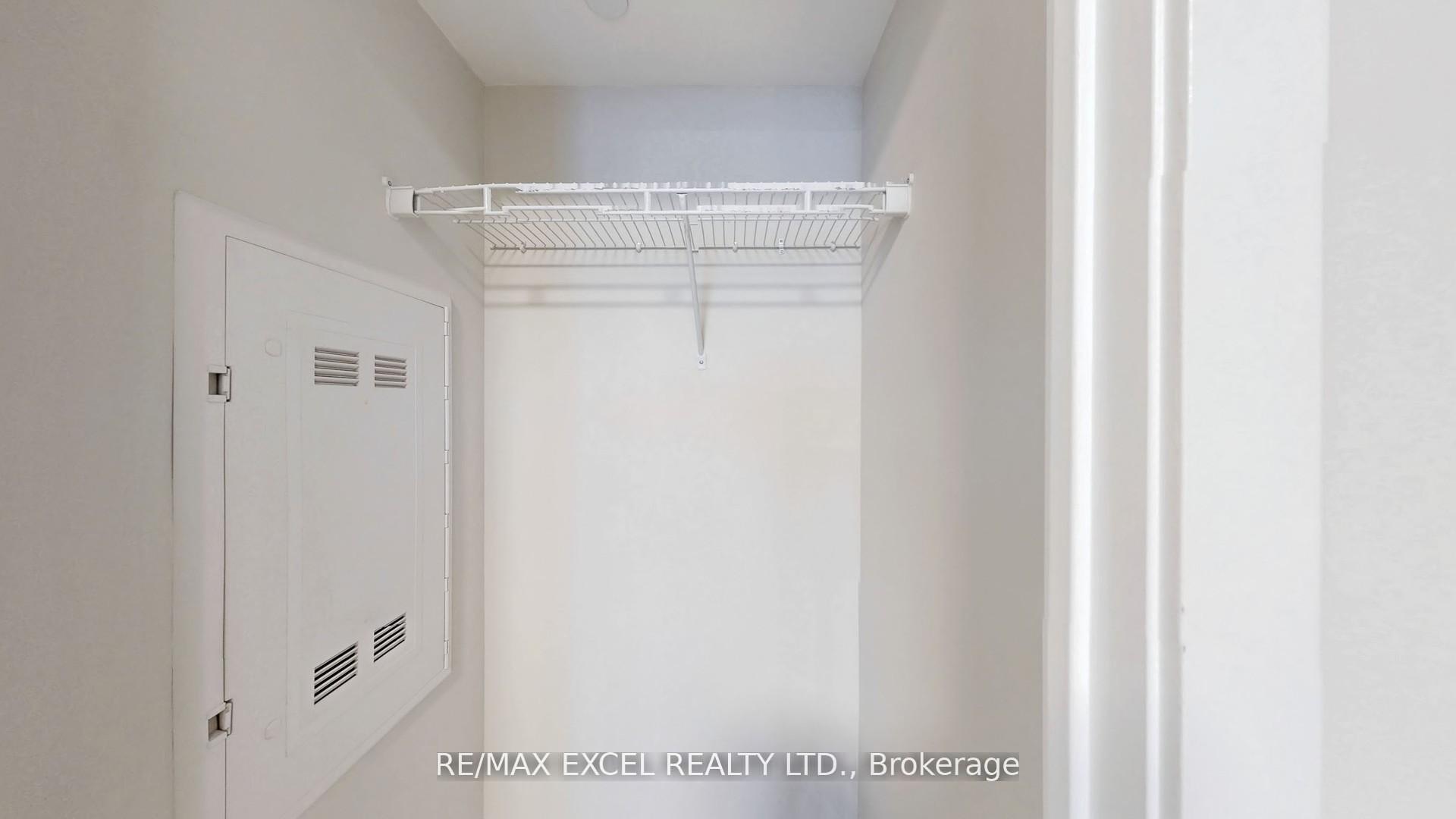 2 Bedrooms Condo at 87 Peter, Toronto For sale
