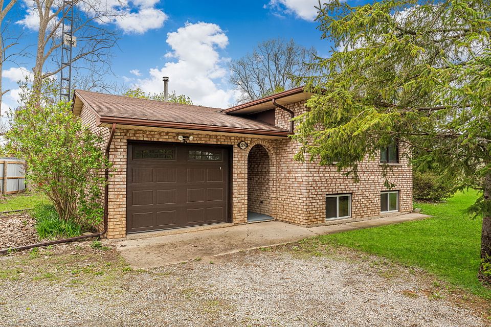 2292 Caistor Centre