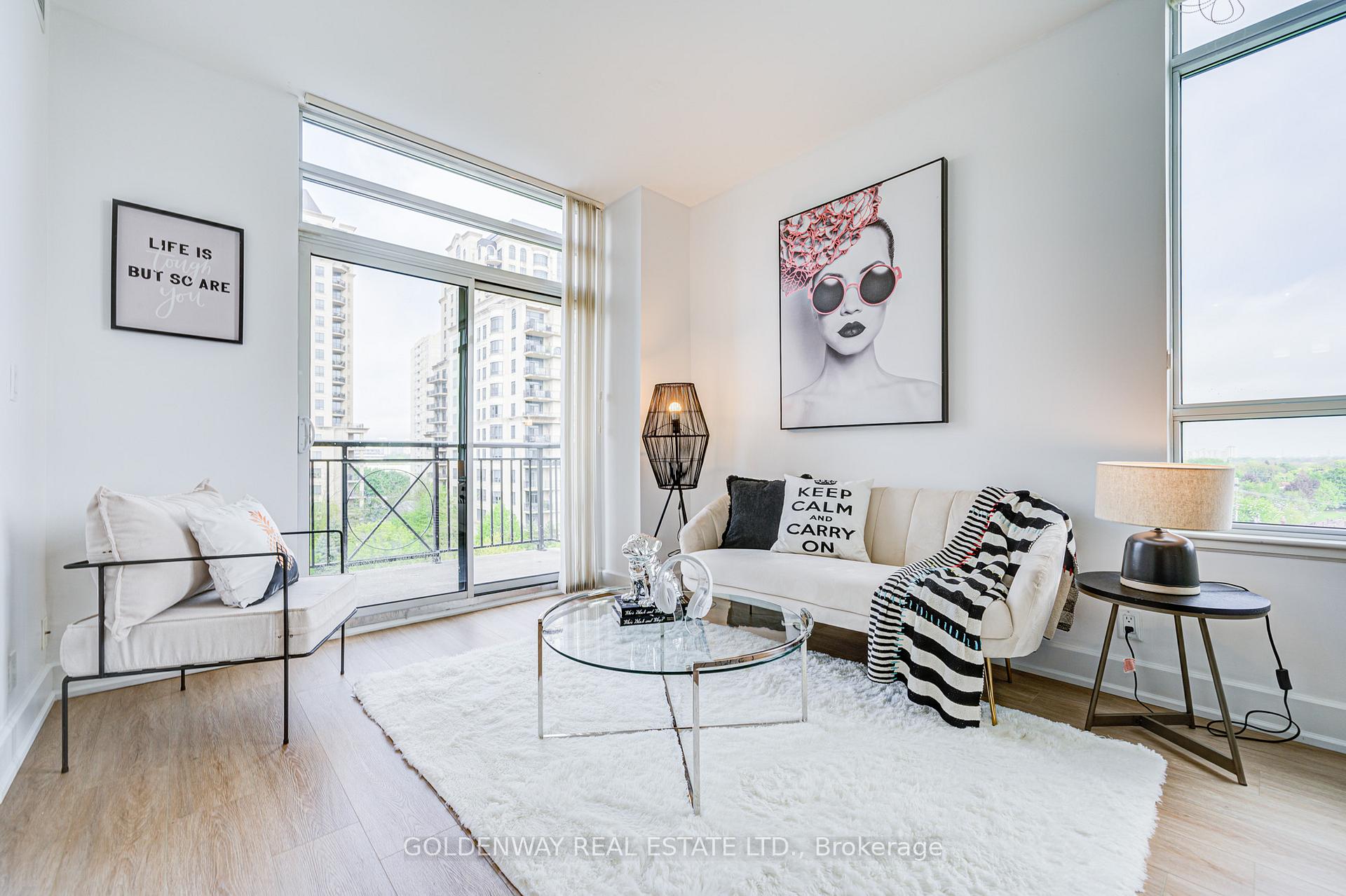 2 Bedrooms Condo at 676 Sheppard, Toronto For sale