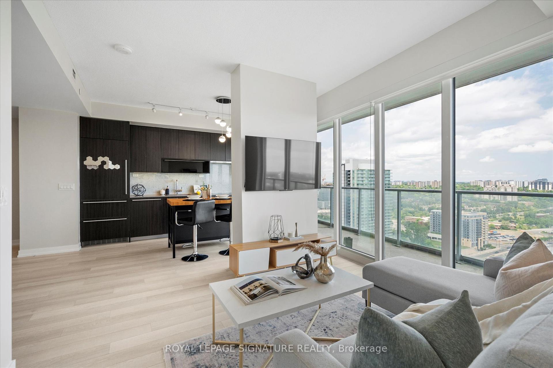 2 Bedrooms Condo at 117 McMahon, Toronto For sale