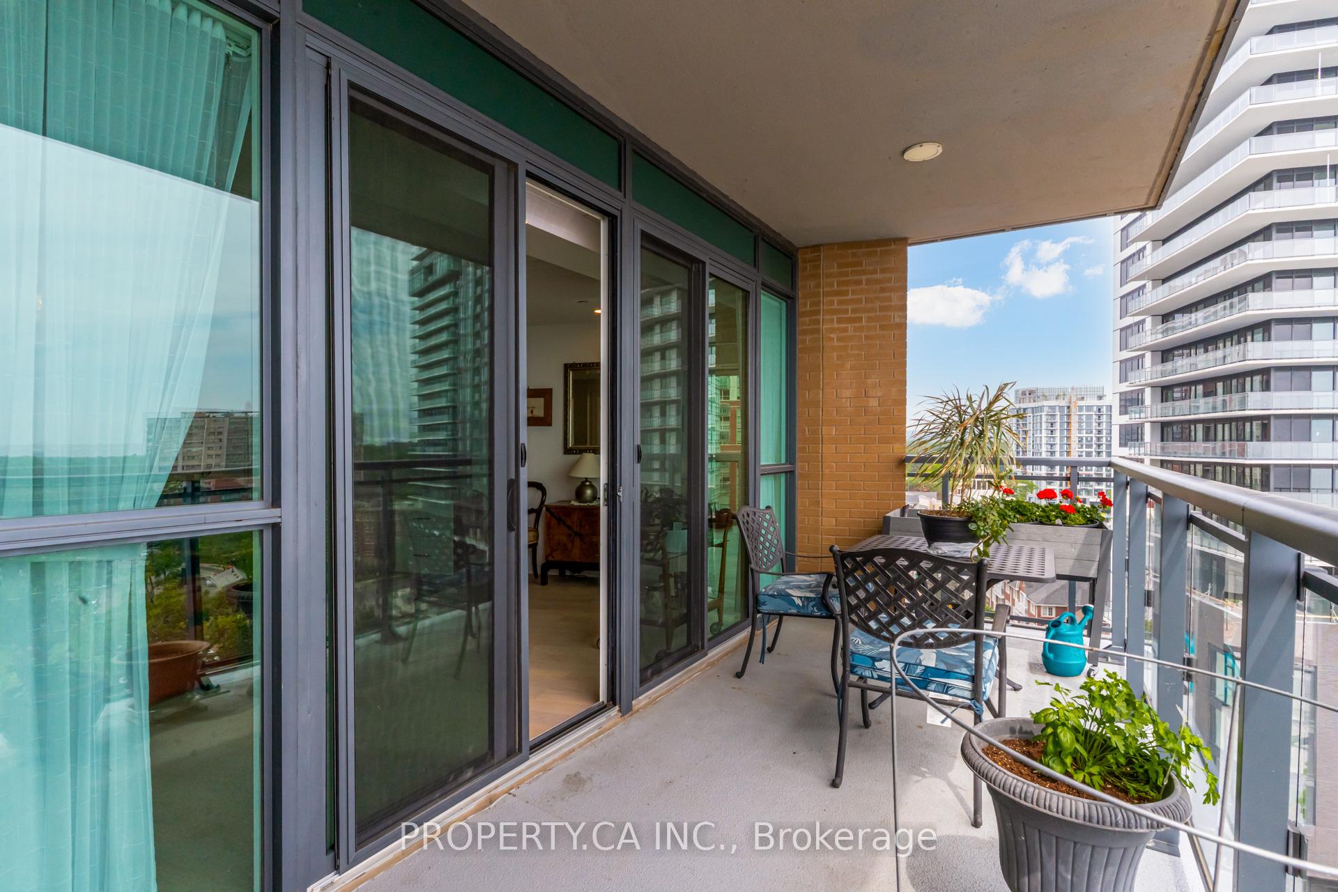 3 Bedrooms Condo at 2060 Lakeshore, Burlington For sale