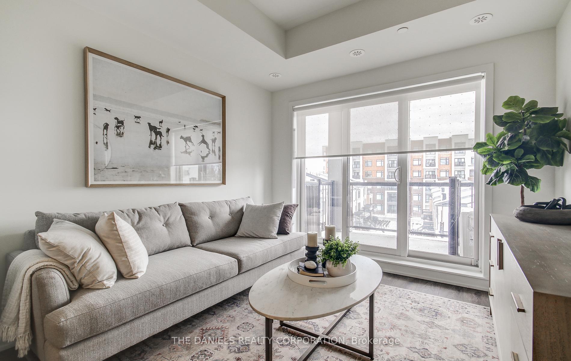 2 Bedrooms Condo at 165 Canon Jackson,  Toronto For sale