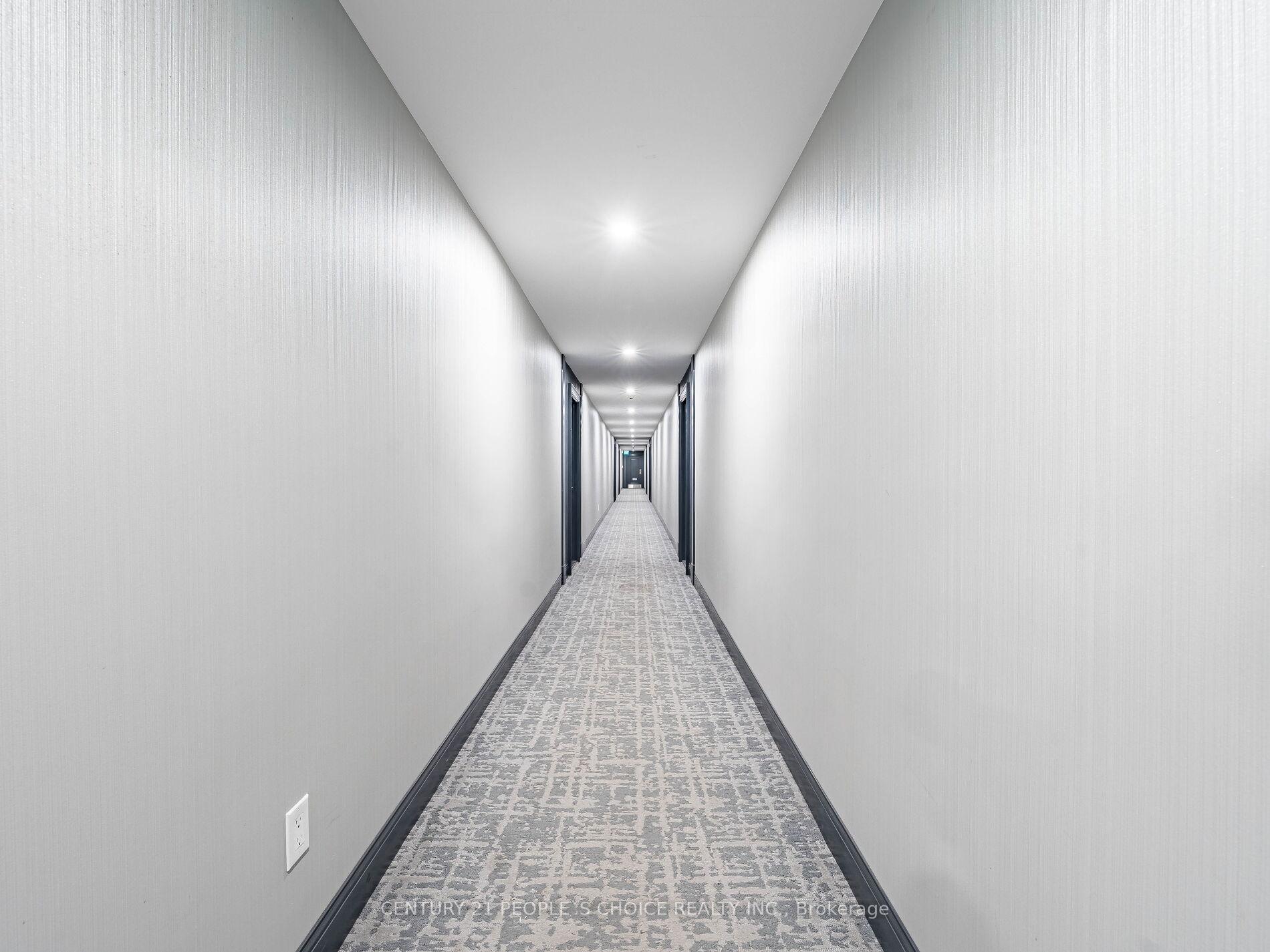 2 Bedrooms Condo at 451 The West Mall, Toronto For sale