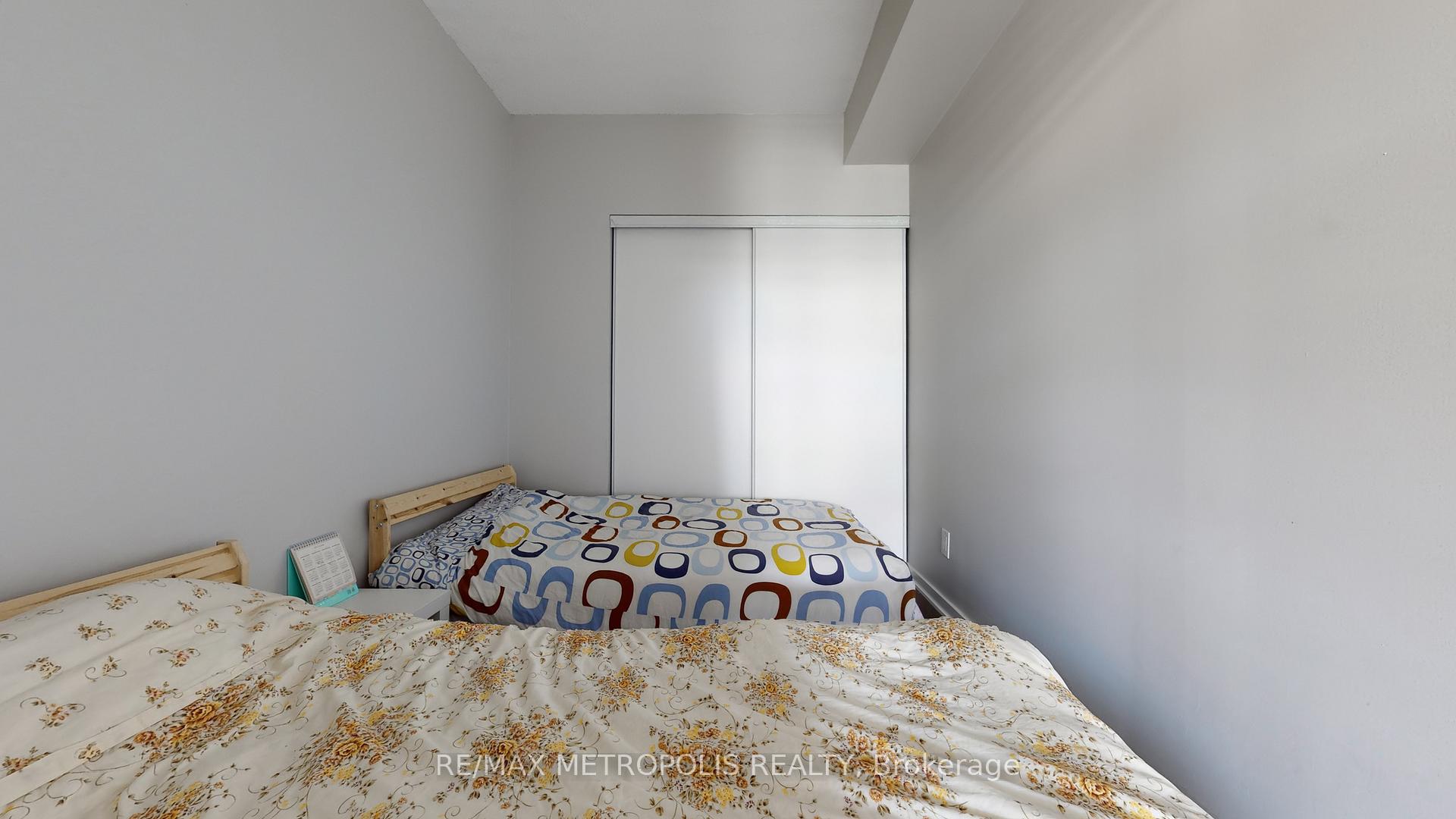 1 Bedroom Condo at 105 The Queensway, Toronto For sale