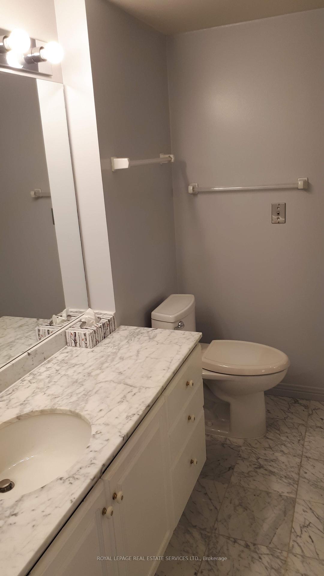 1 Bedroom Condo at 1 Aberfoyle, Toronto For sale