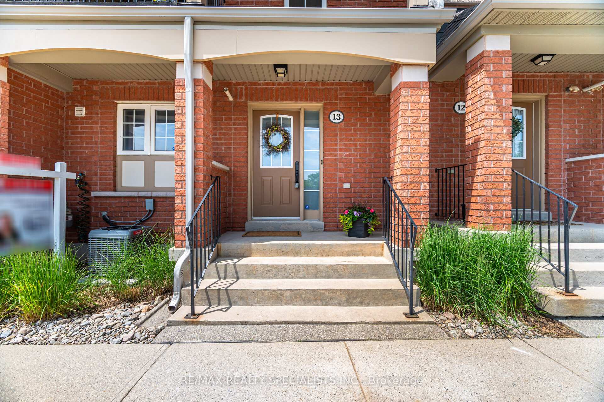 2 Bedrooms Condo at 2341 Parkhaven, Oakville For sale