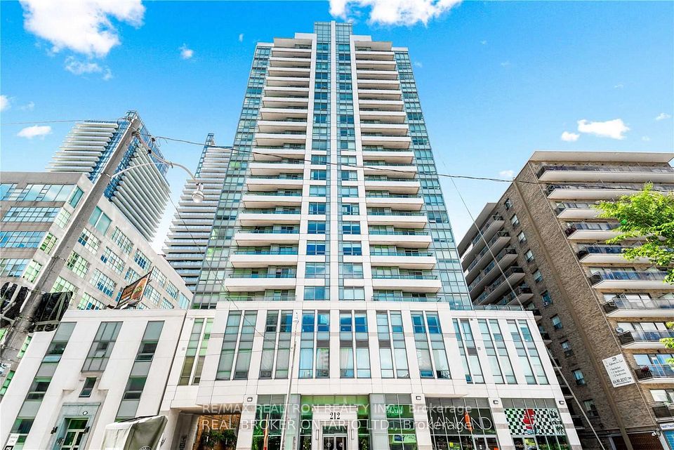 212 Eglinton Avenue