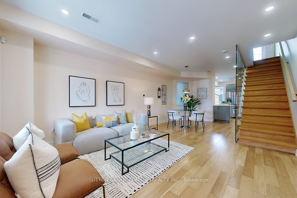 1216 Davenport
