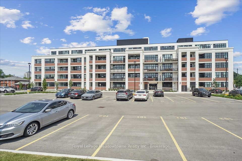 120 Huron