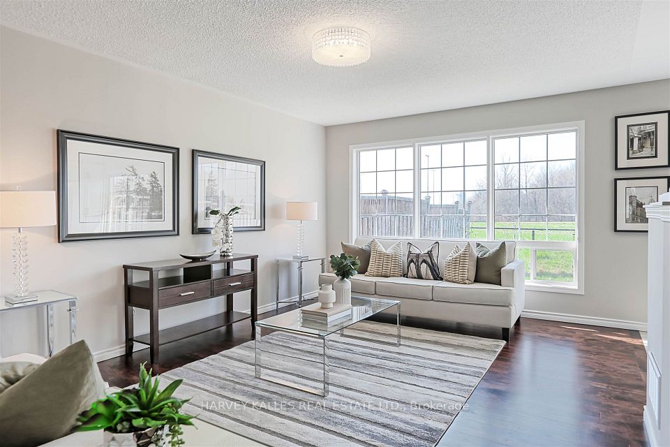 834 Mckay Crescent