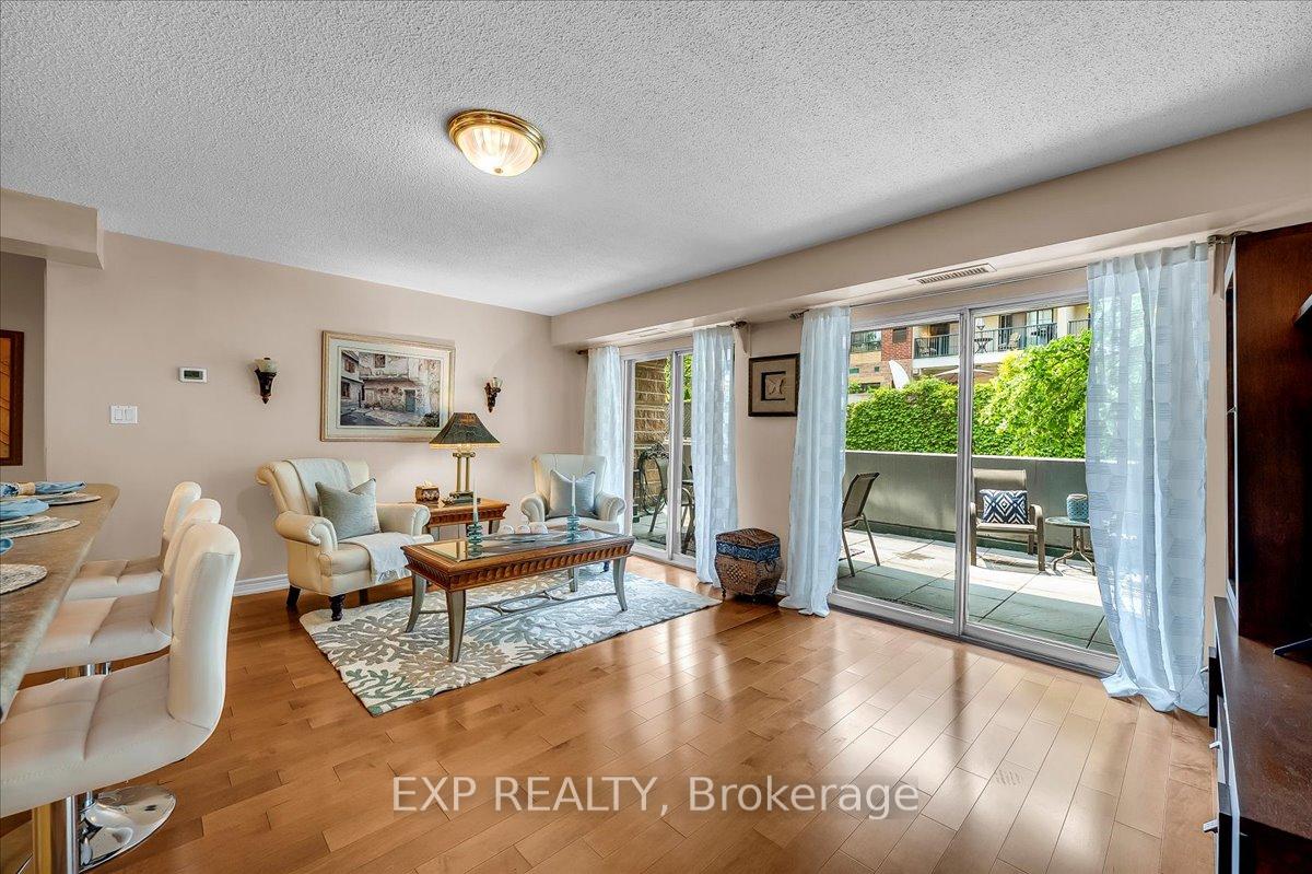 1 Bedroom Condo at 141 Woodbridge, Vaughan For sale