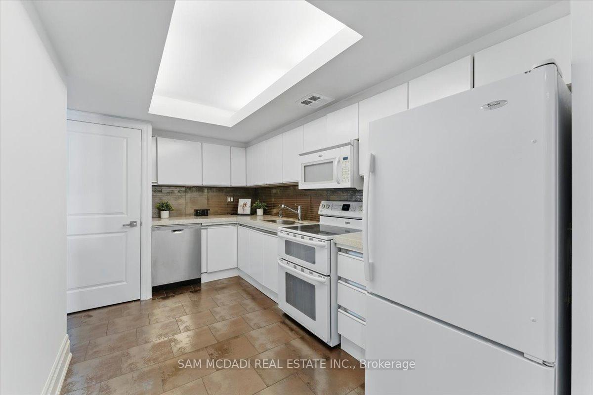 1 Bedroom Condo at 2045 Lake Shore, Toronto For sale
