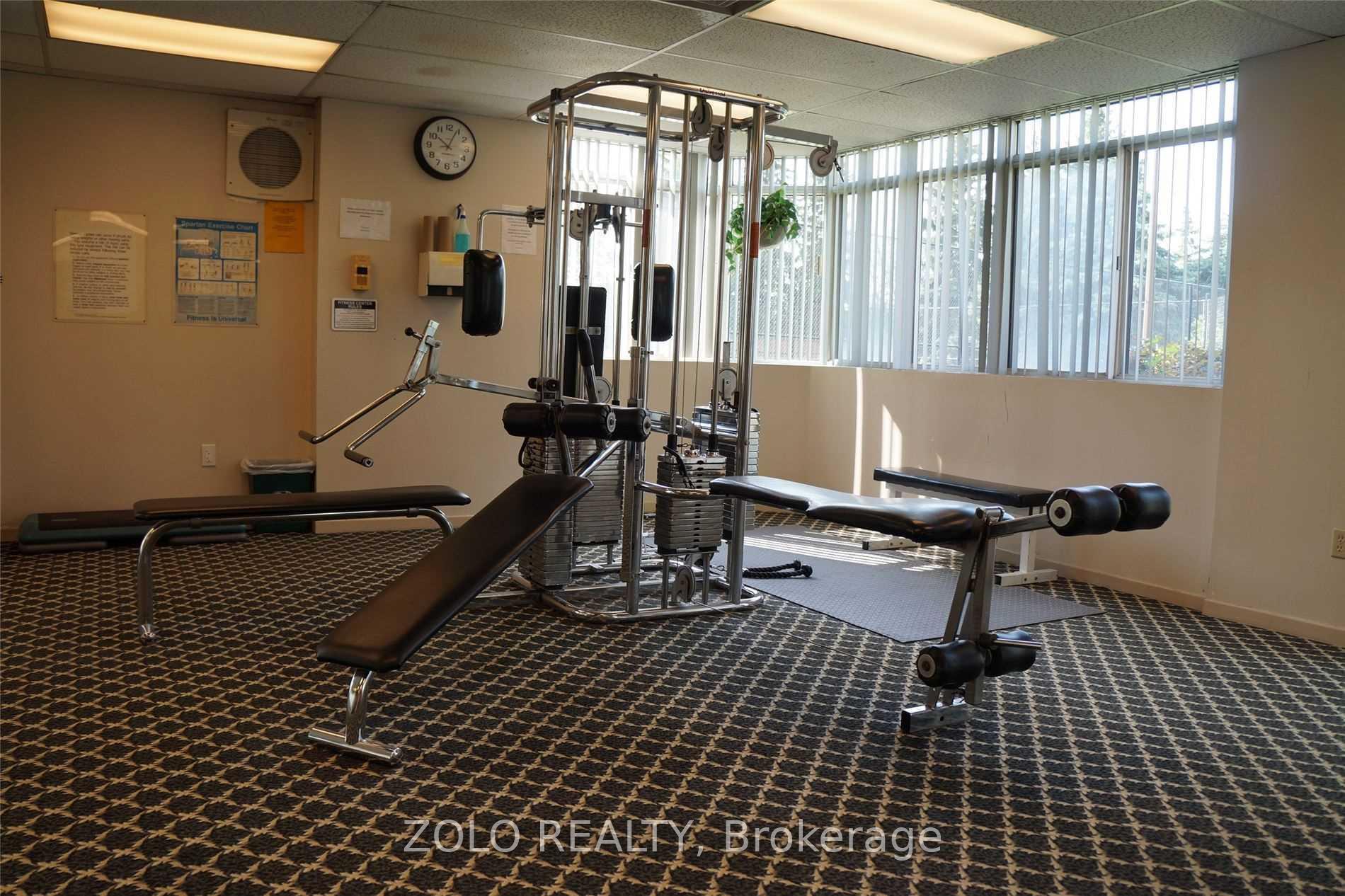 3 Bedrooms Condo at 300 Webb, Mississauga For sale