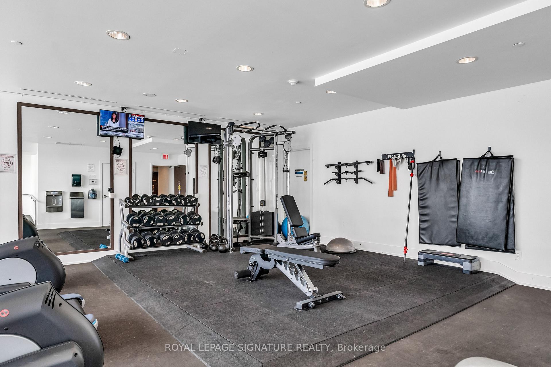 1 Bedroom Condo at 461 Adelaide, Toronto For sale