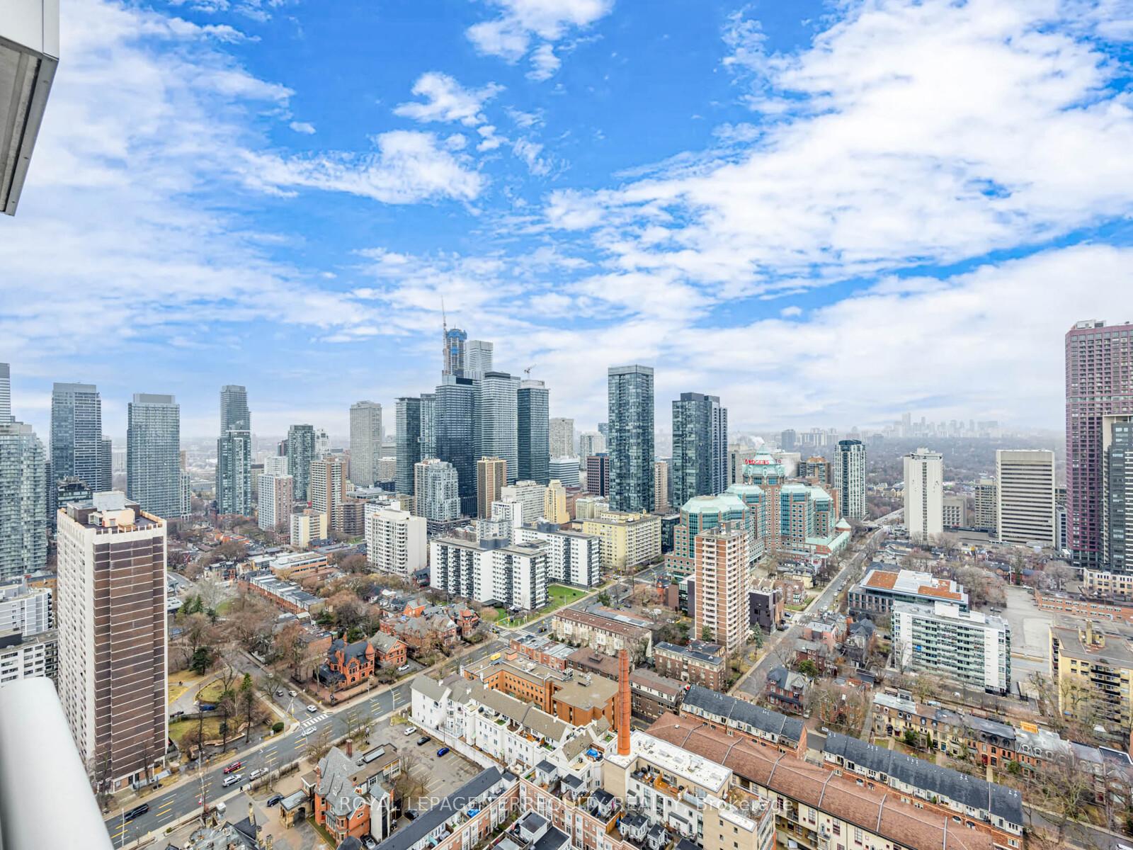 2 Bedrooms Condo at 120 Homewood, Toronto For sale