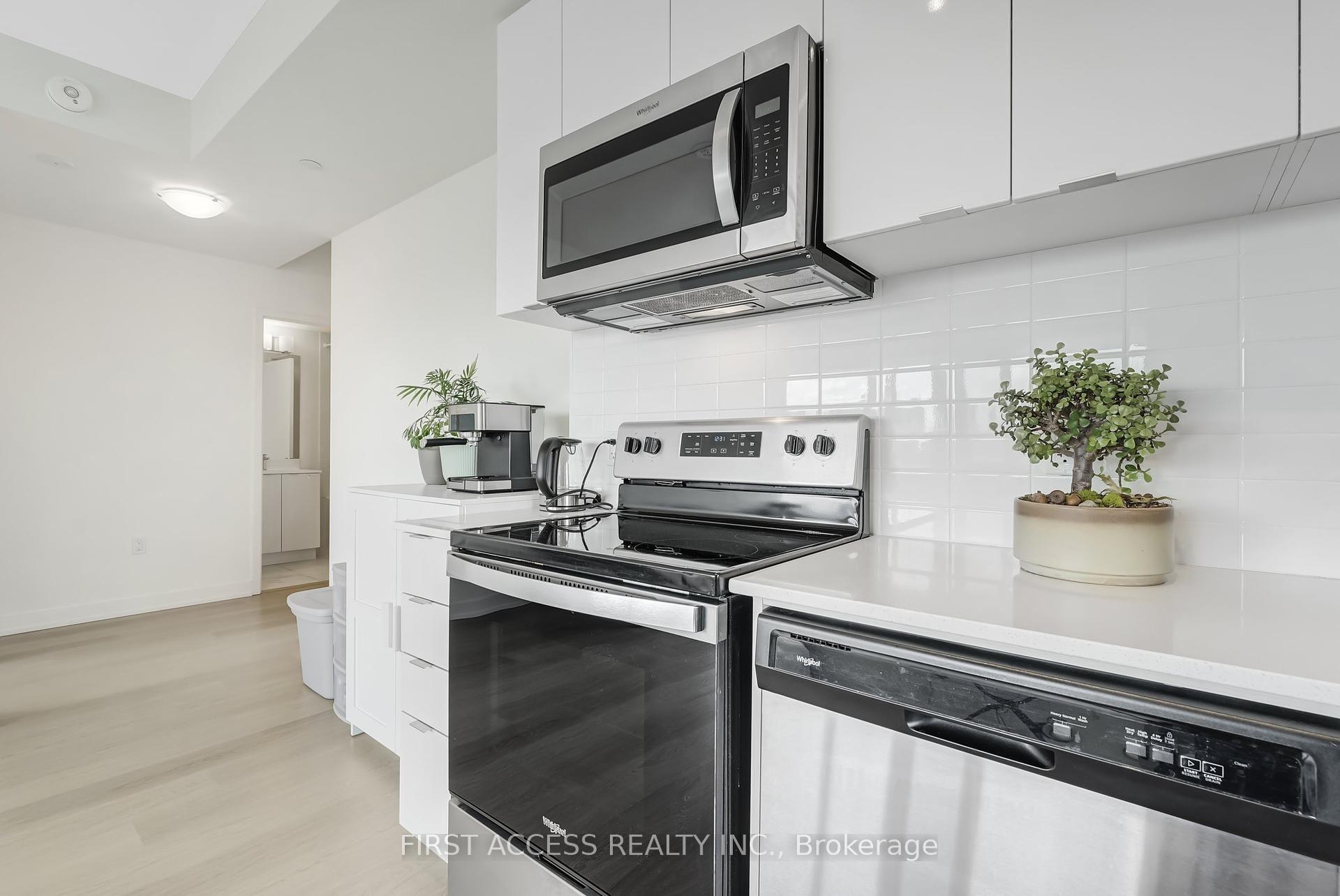 2 Bedrooms Condo at 859 The Queensway,  Toronto For sale