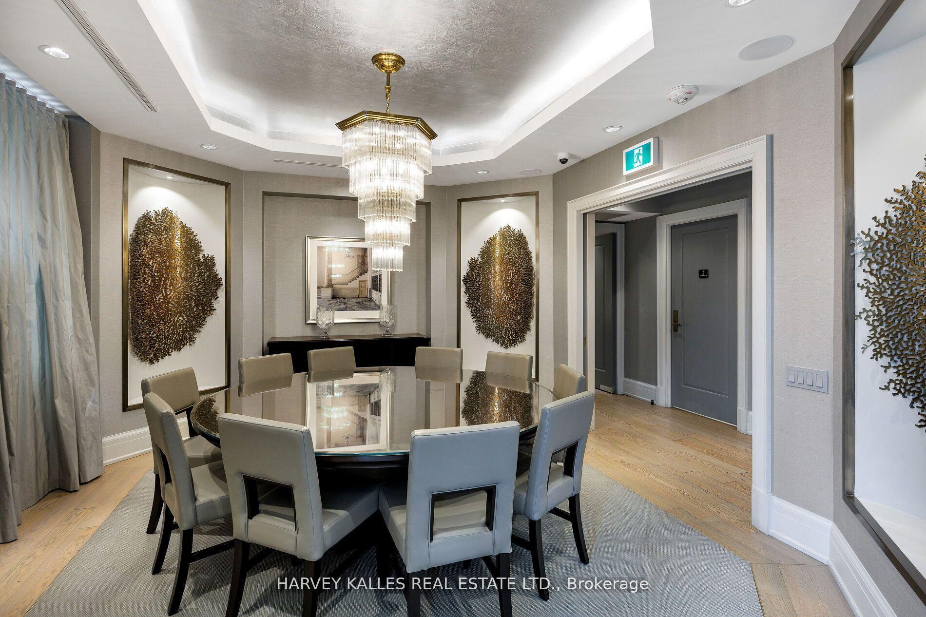 4 Bedrooms Condo at 181 Davenport, Toronto For sale