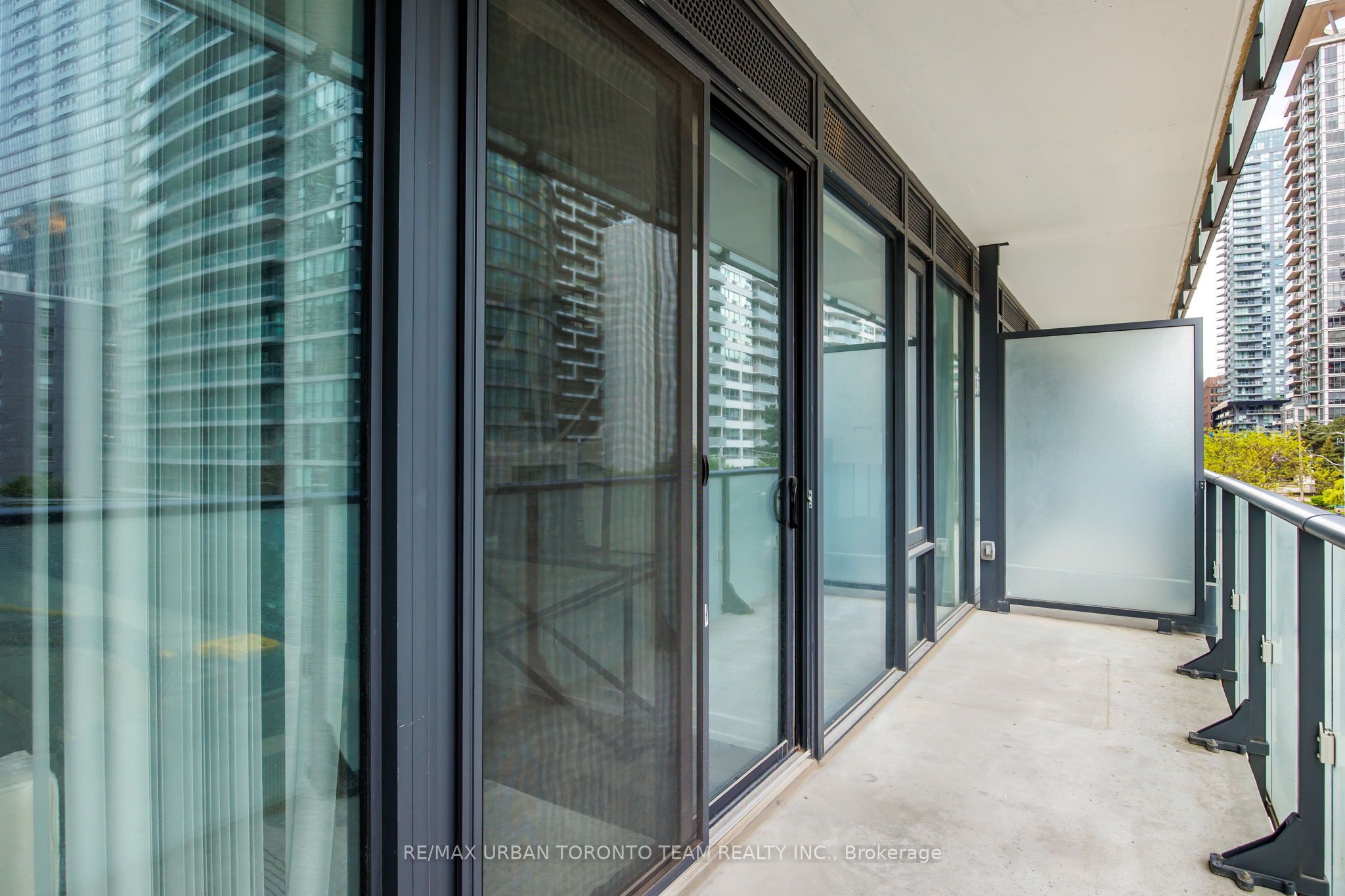 161 Roehampton Avenue, #304