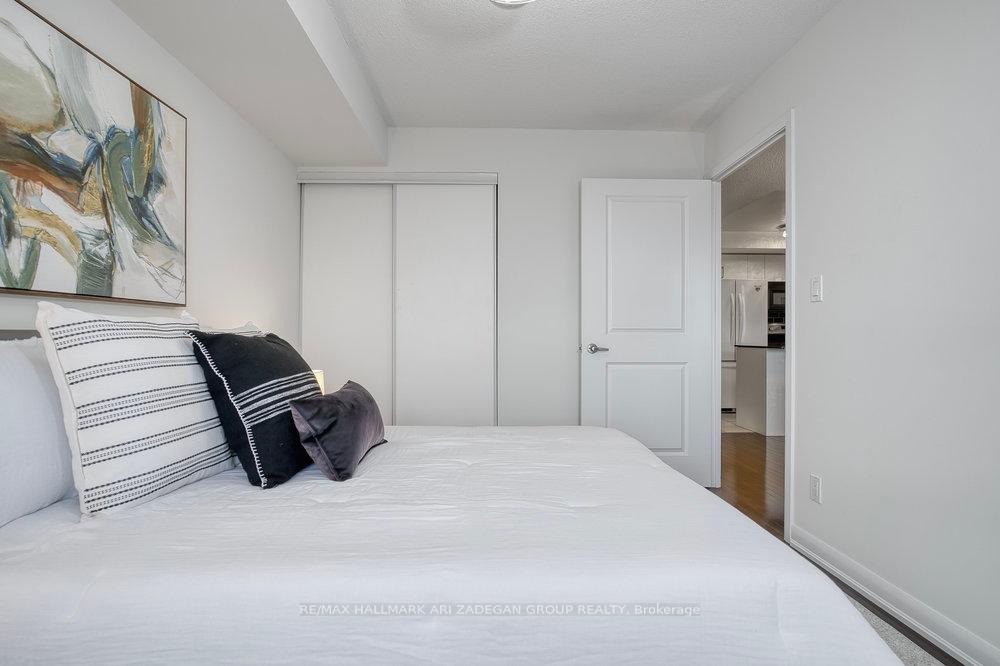 3 Bedrooms Condo at 5791 Yonge, Toronto For sale