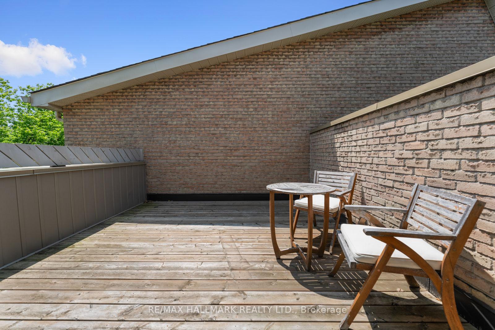 4 Bedrooms Condo at 95 Summerhill, Toronto For sale