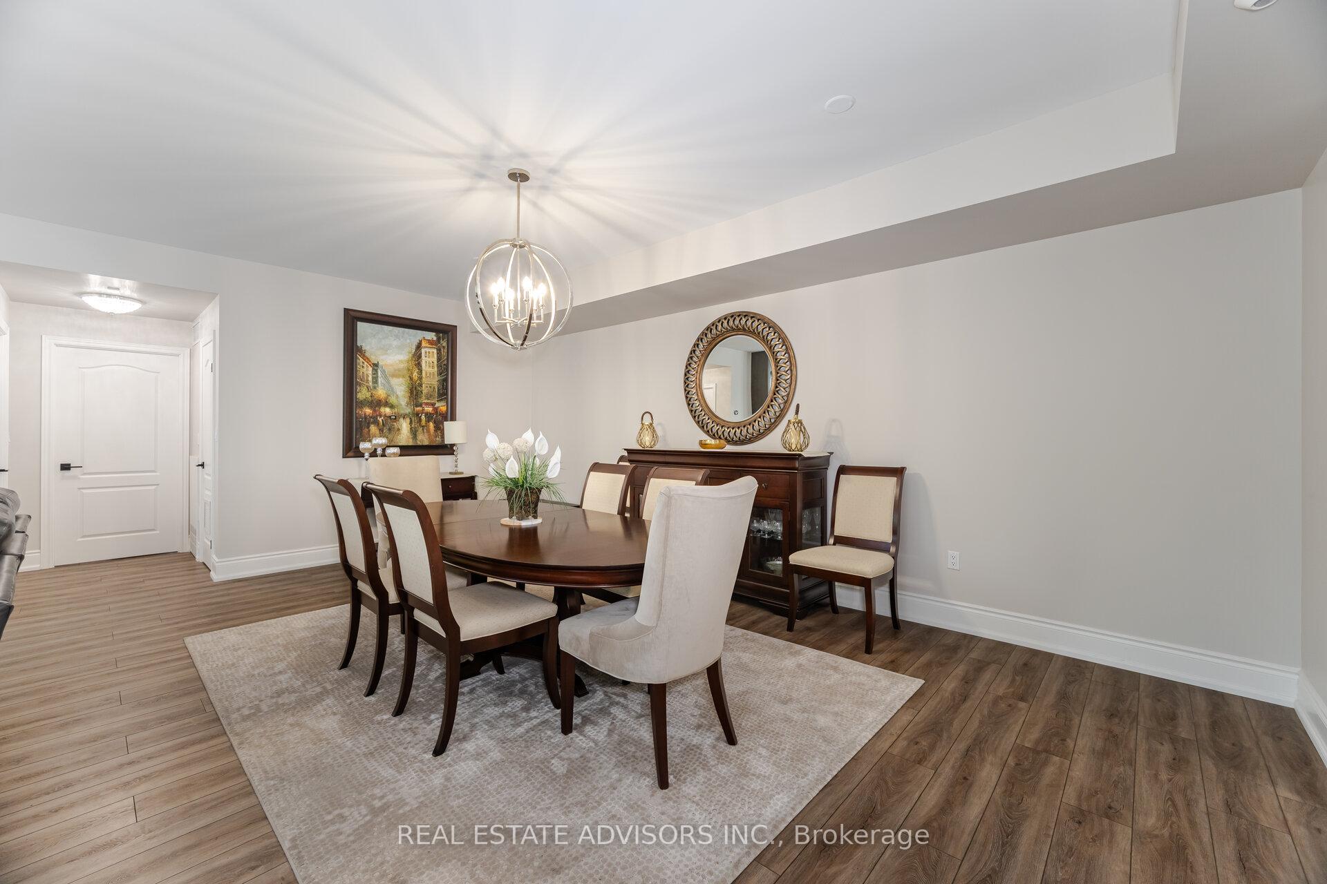 3 Bedrooms Condo at 53 Woodbridge, Vaughan For sale