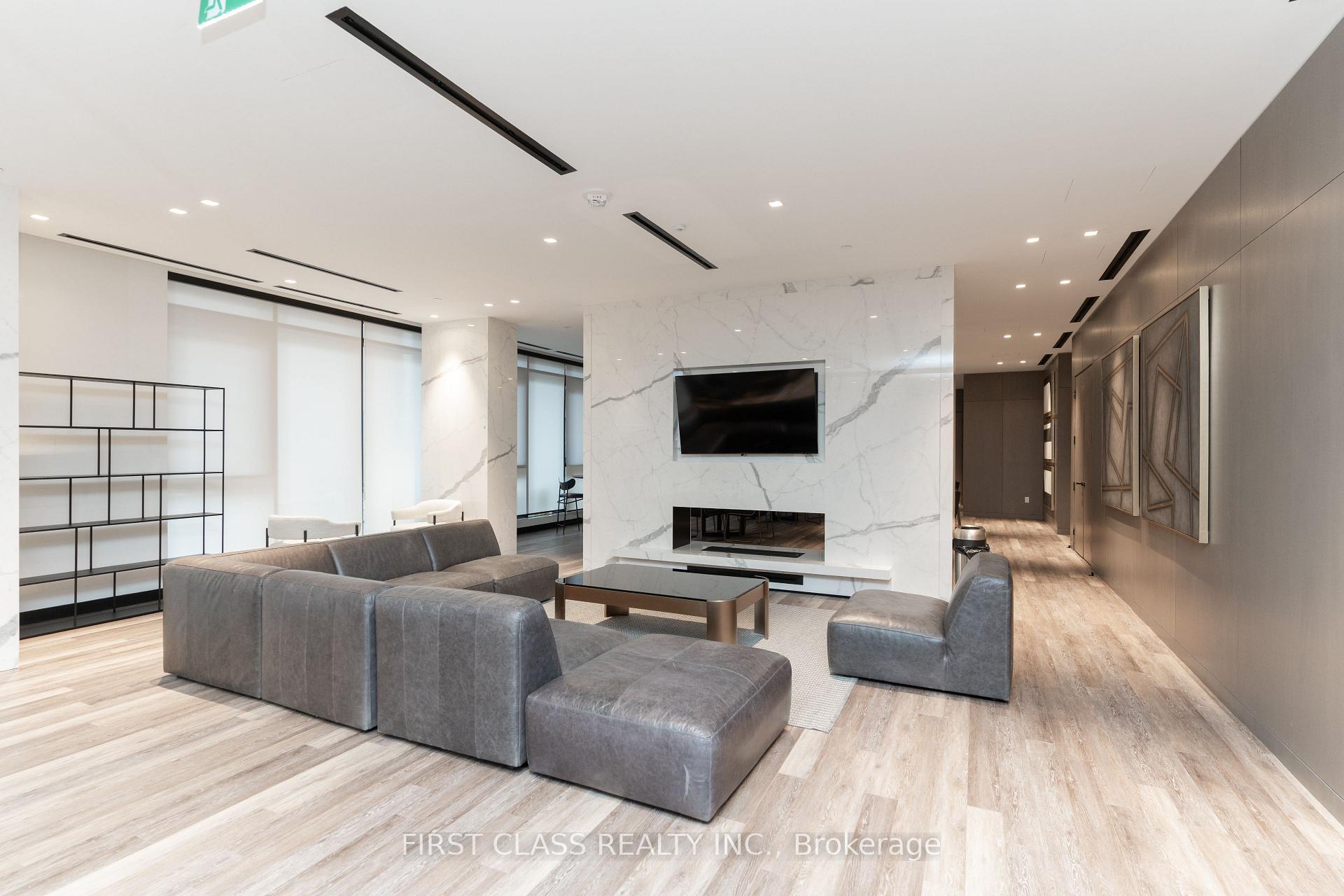 2 Bedrooms Condo at 8 Tippett Rd, Toronto For sale