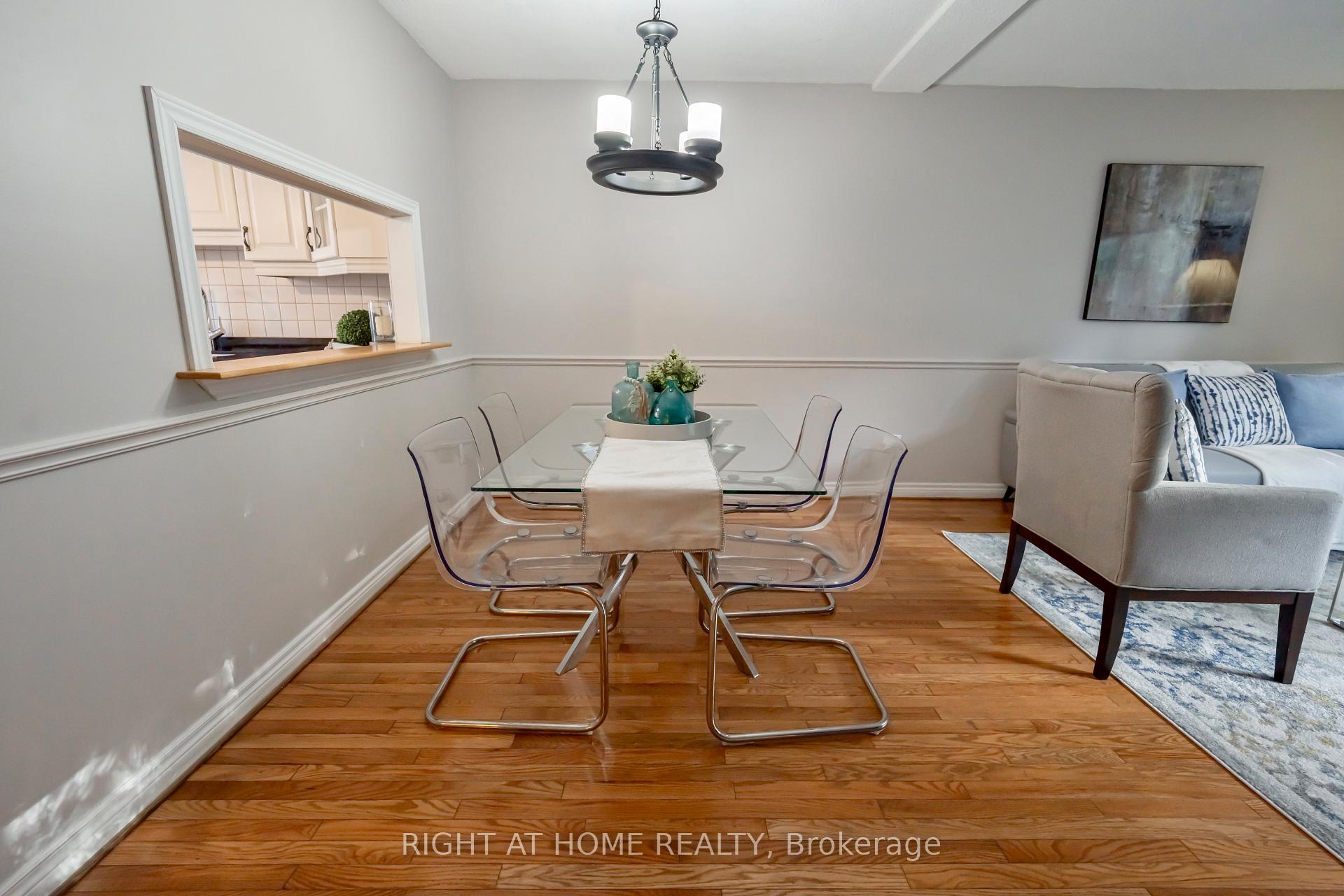 3 Bedrooms Condo at 43 Wild Ginger, Toronto For sale