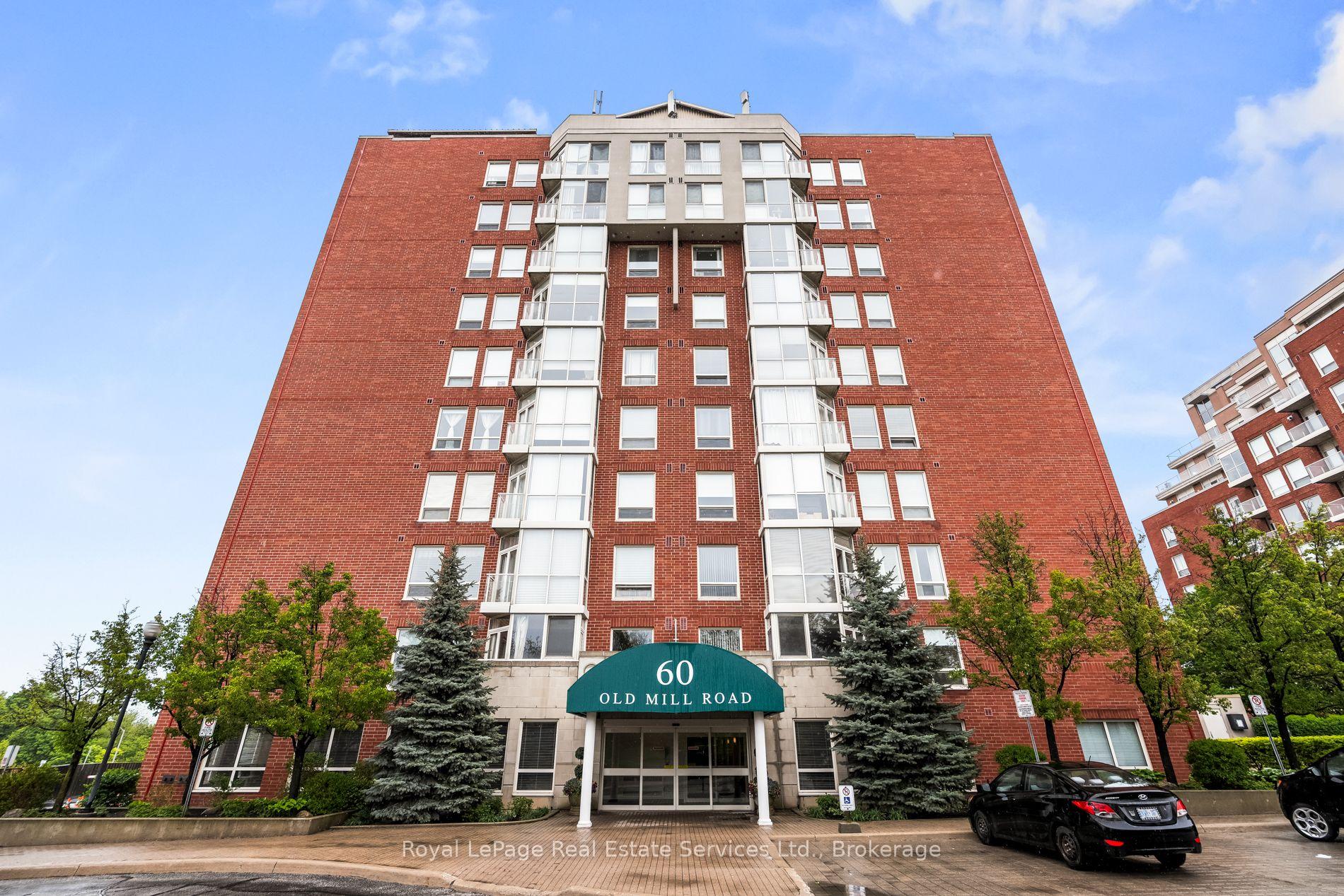 3 Bedrooms Condo at 60 Old Mill, Oakville For sale
