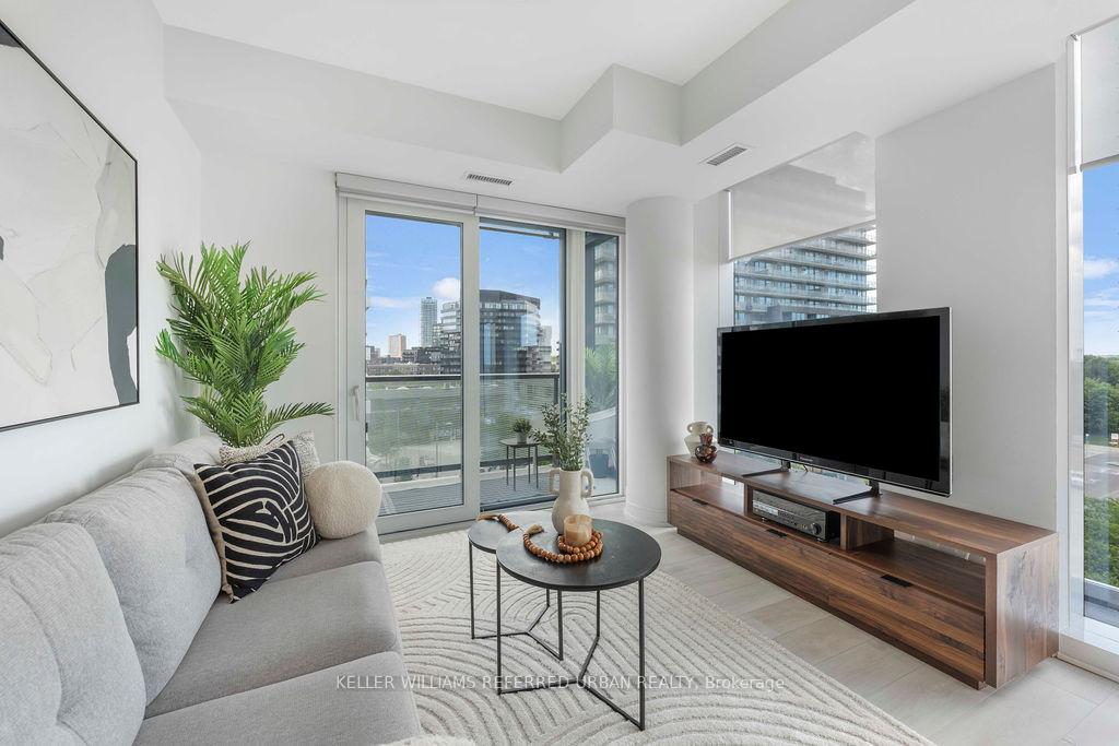 3 Bedrooms Condo at 35 Rolling Mills, Toronto For sale