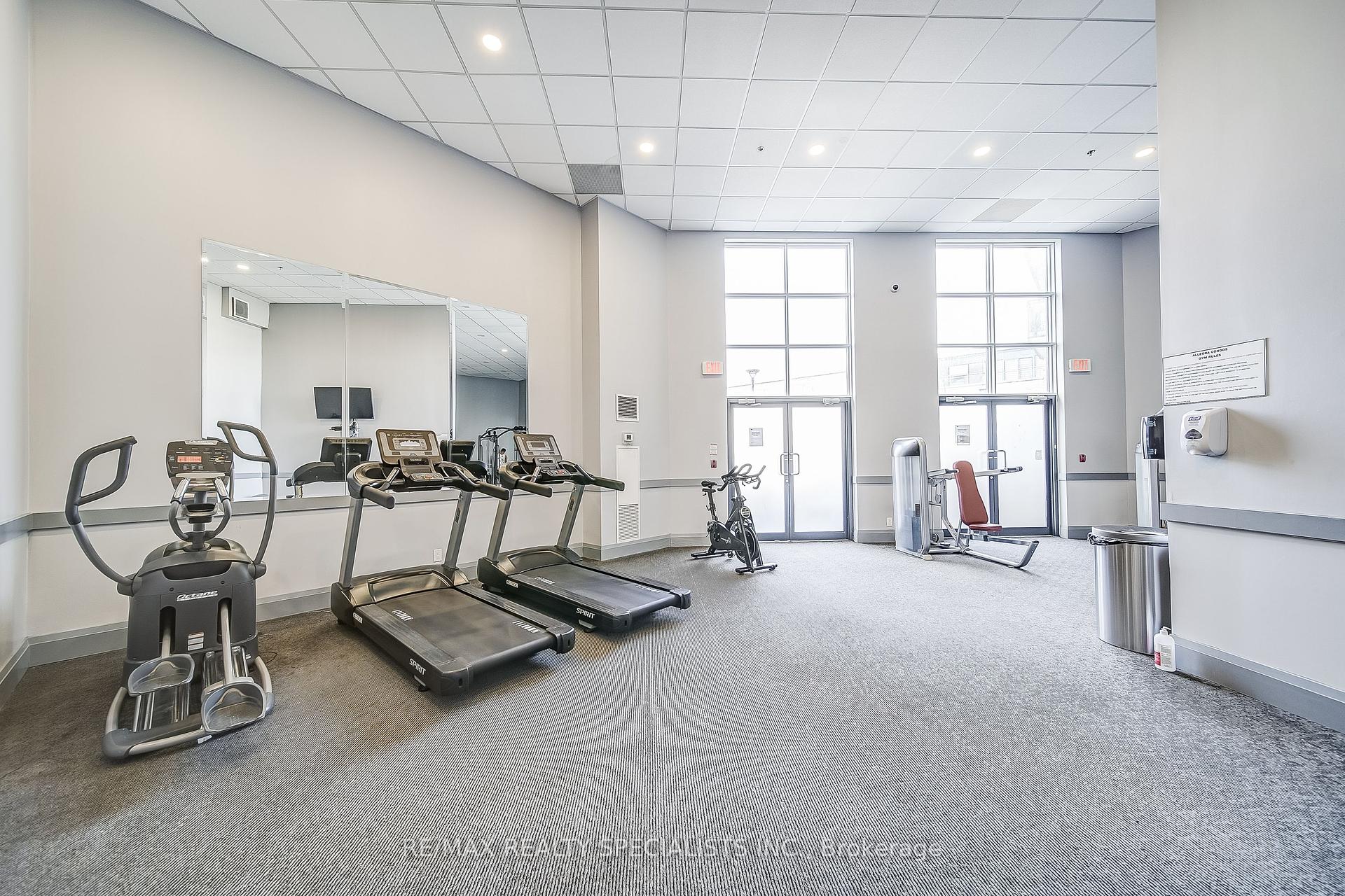 2 Bedrooms Condo at 24 Woodstream,  Vaughan For sale