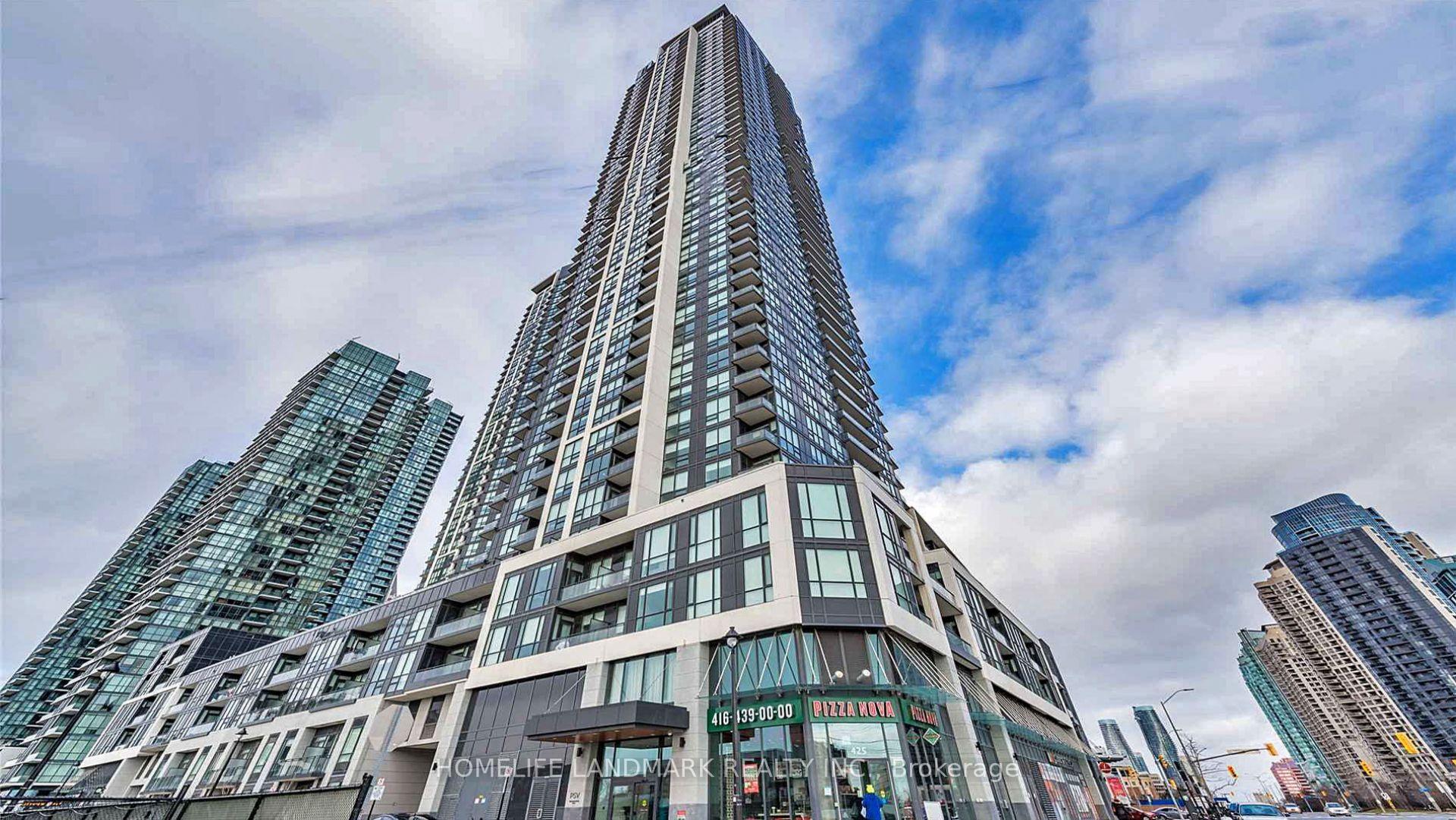 3 Bedrooms Condo at 4011 Brickstone, Mississauga For sale