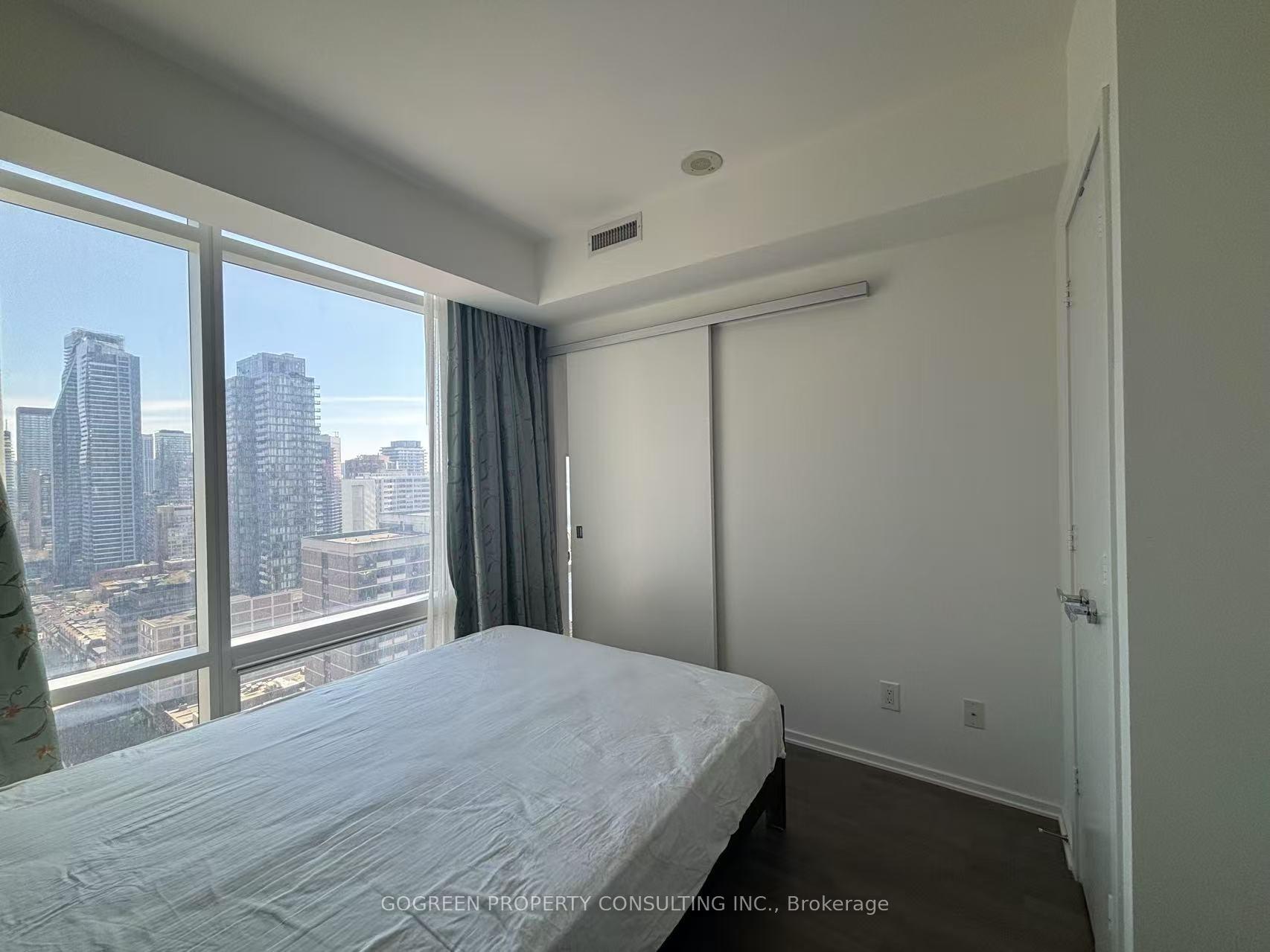 2 Bedrooms Condo at 1 Bloor,  Toronto For sale