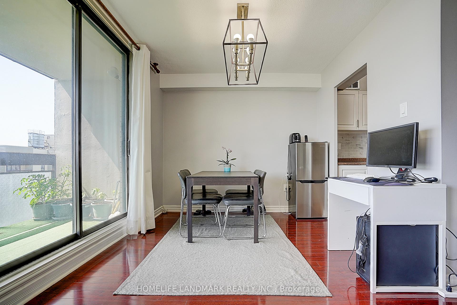 2 Bedrooms Condo at 350 Seneca Hill, Toronto For sale
