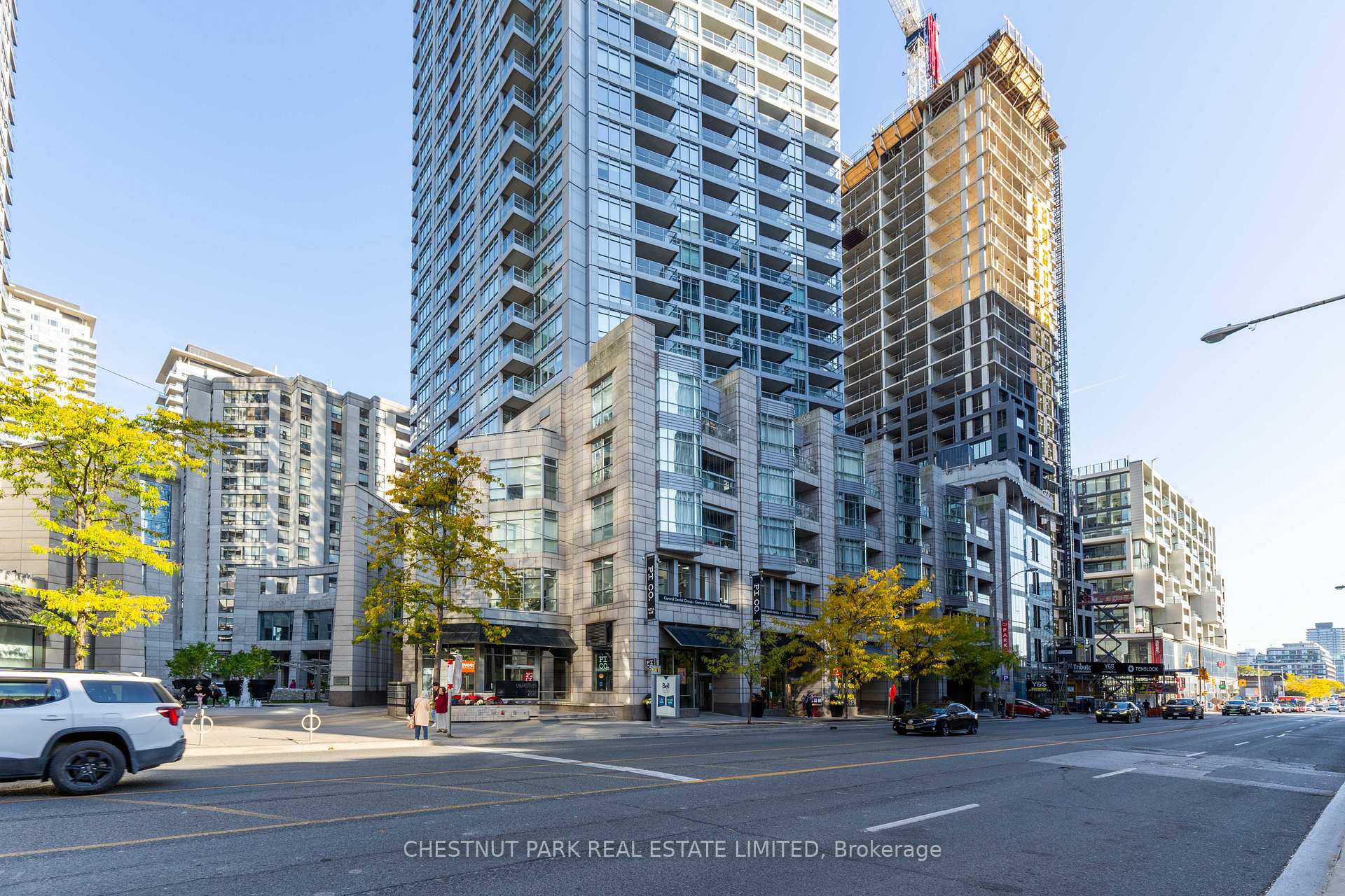 2 Bedrooms Condo at 2181 Yonge, Toronto For sale