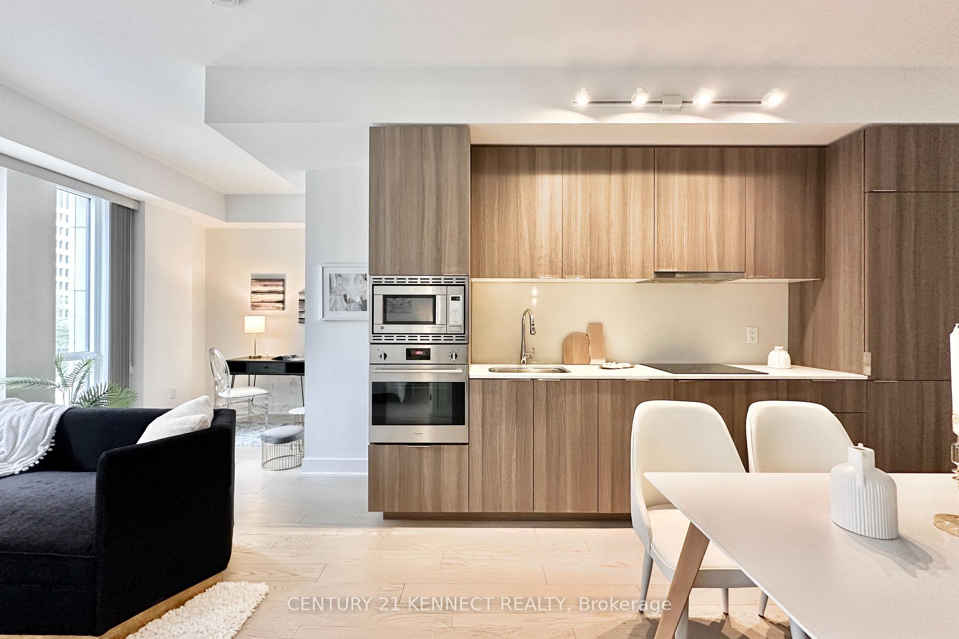#313 – 955 Bay Street, Toronto, ON M5S 2A2
