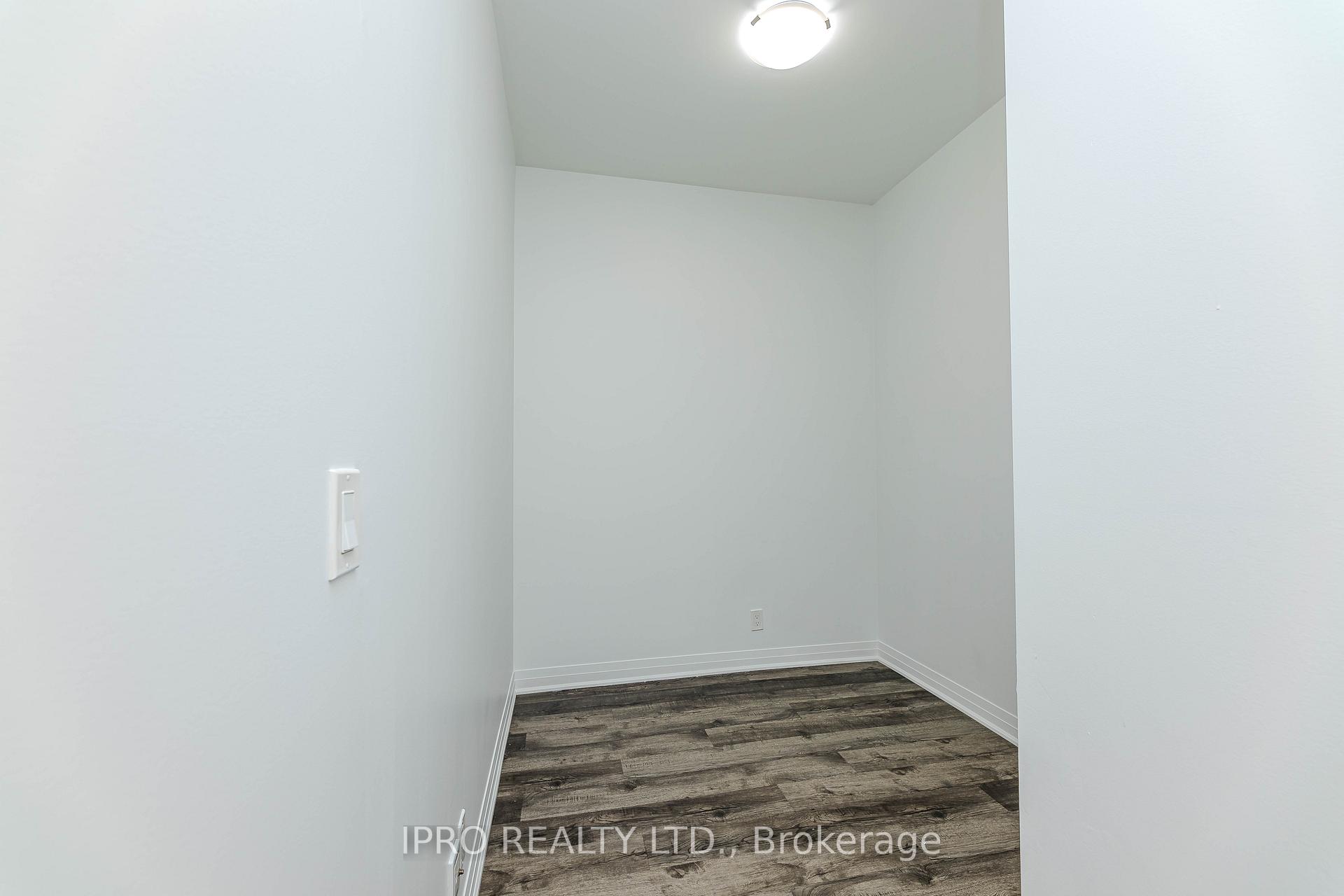 1 Bedroom Condo at 102 Grovewood Common, Oakville For sale