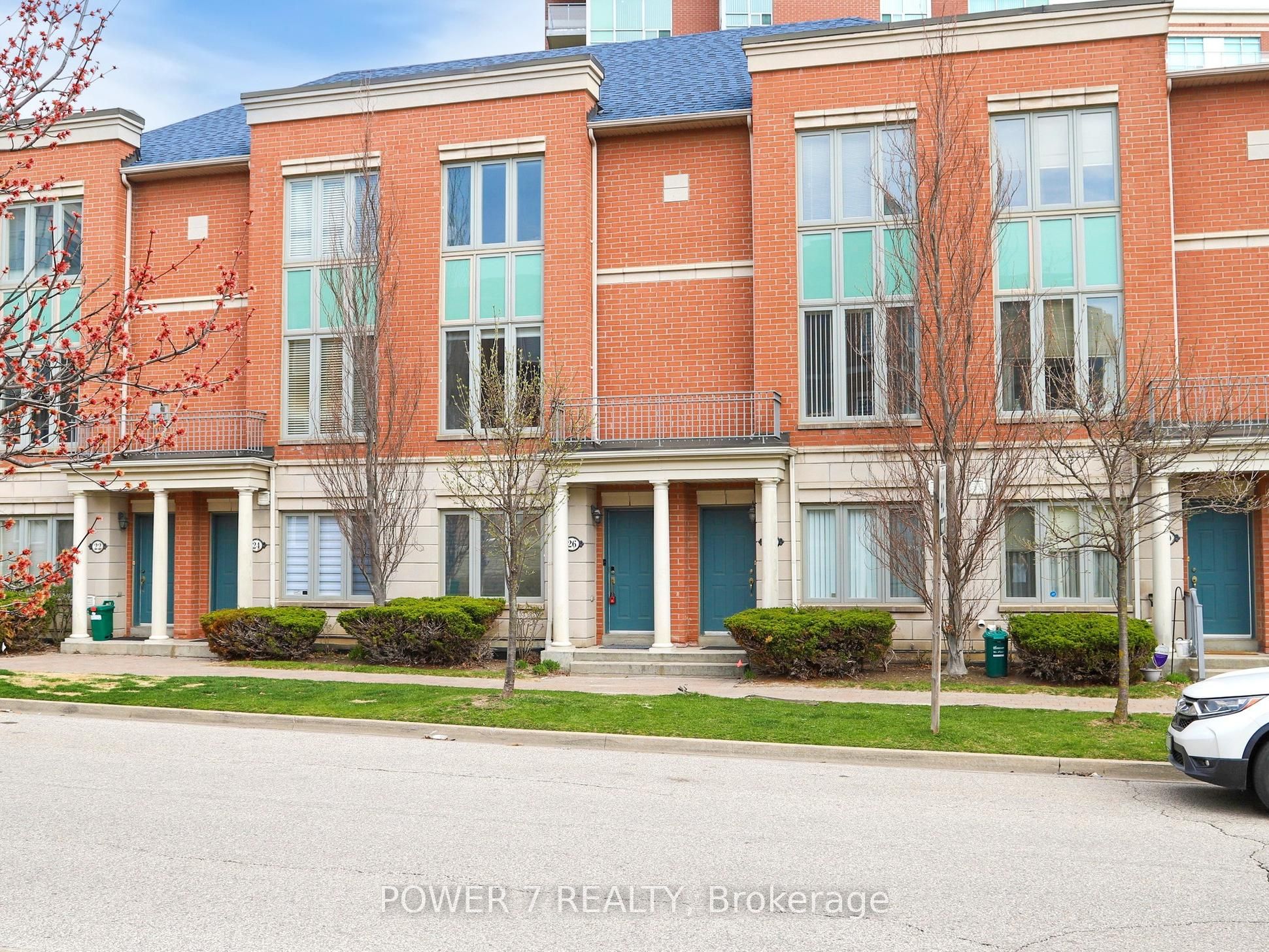 26 Suncrest Boulevard, Markham, ON L3T 7Y4