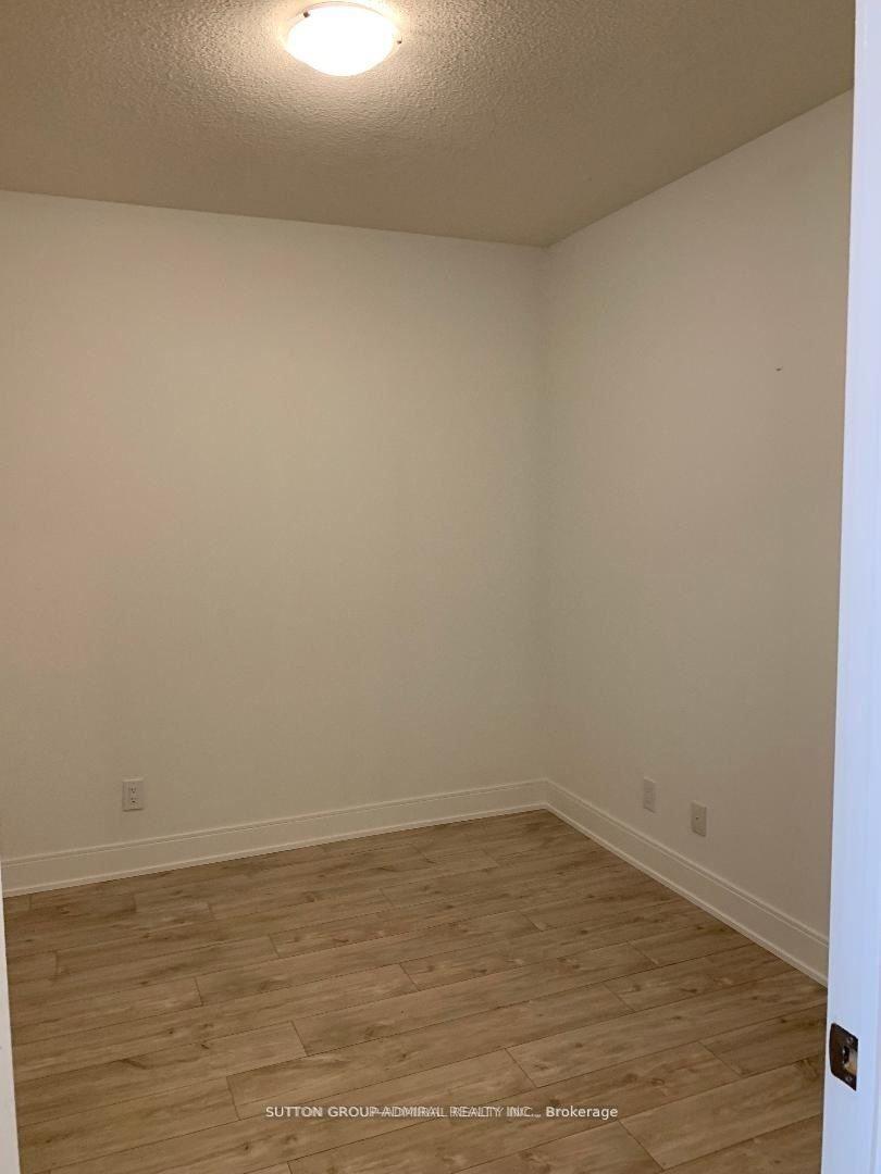 3 Bedrooms Condo at 70 Annie Craig, Toronto For sale