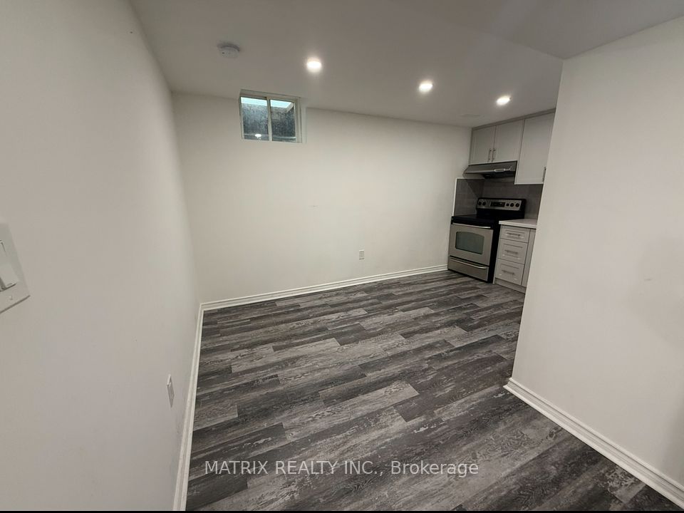 1823 Parkhurst Crescent, Pickering, ON L1X 0B1