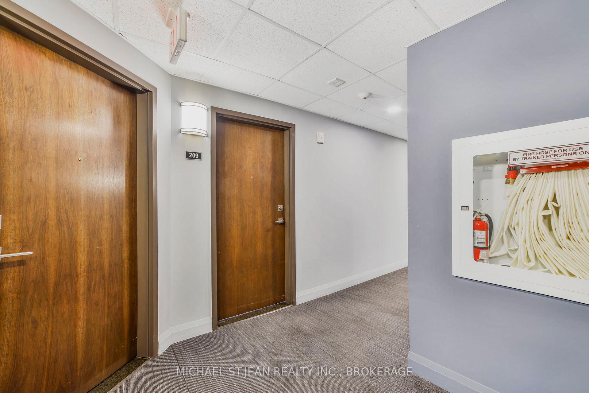 2 Bedrooms Condo at 319 Highway 8,  Hamilton For sale