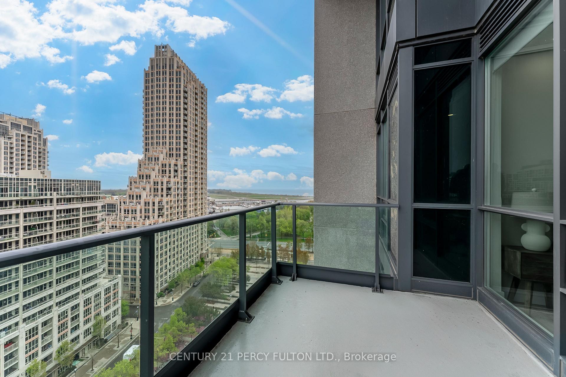 2 Bedrooms Condo at 209 Fort York, Toronto For sale