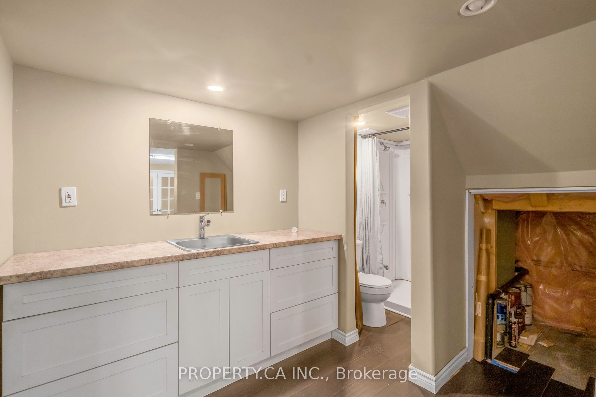 294 Huck Crescent