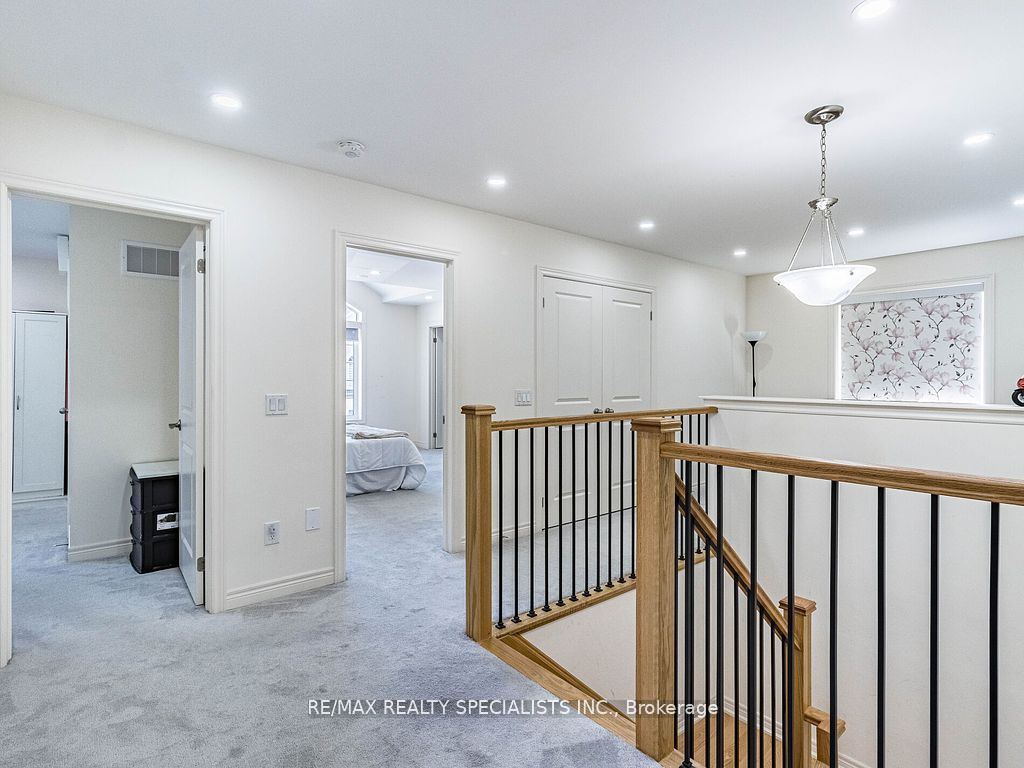 11 Elverton Crescent