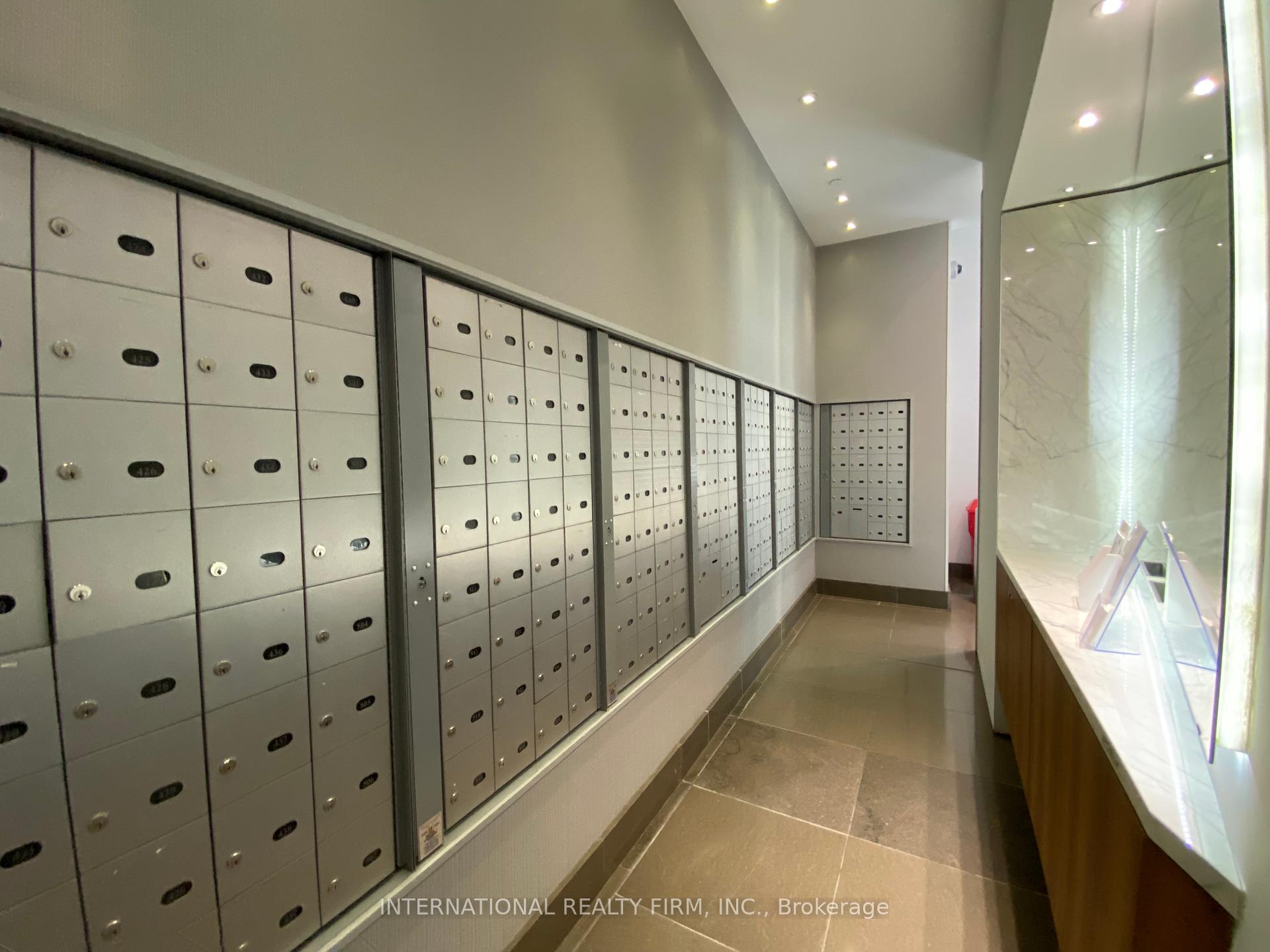 2 Bedrooms Condo at 55 Stewart, Toronto For sale