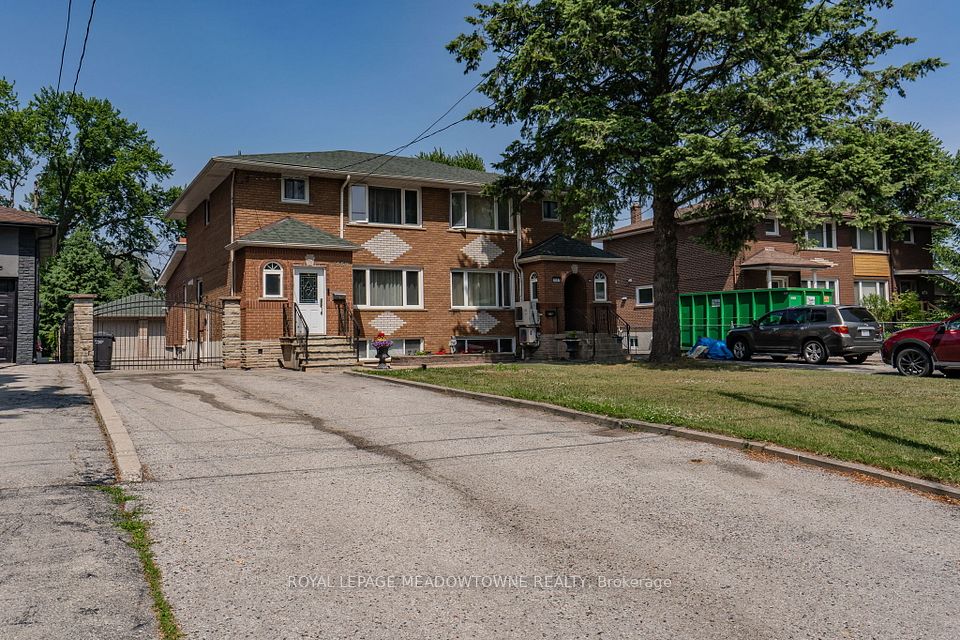 1559 Northmount